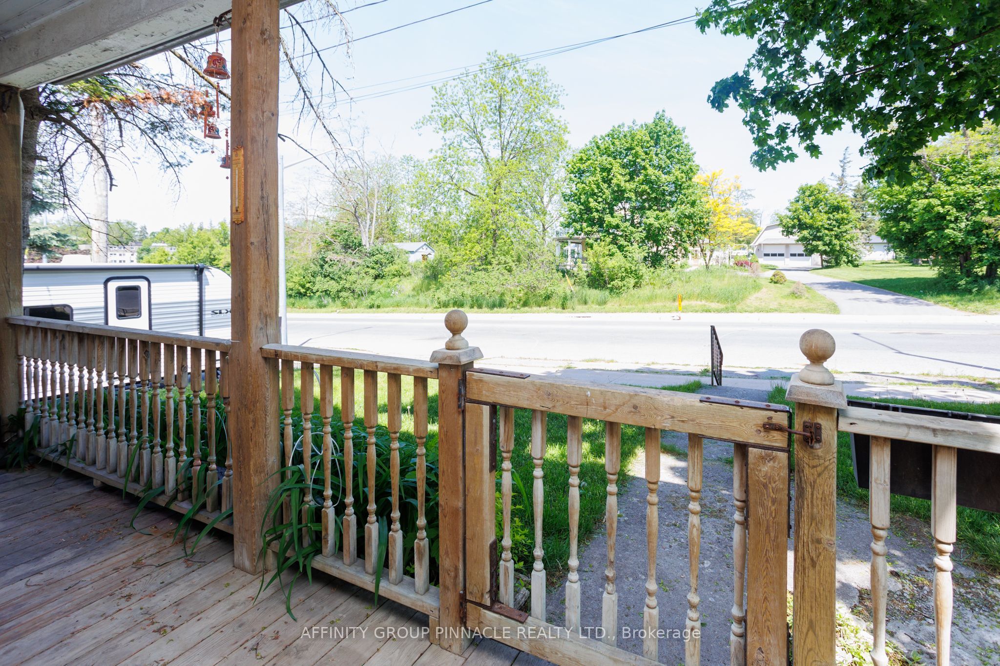 7 Colborne Street E Property Photo 6