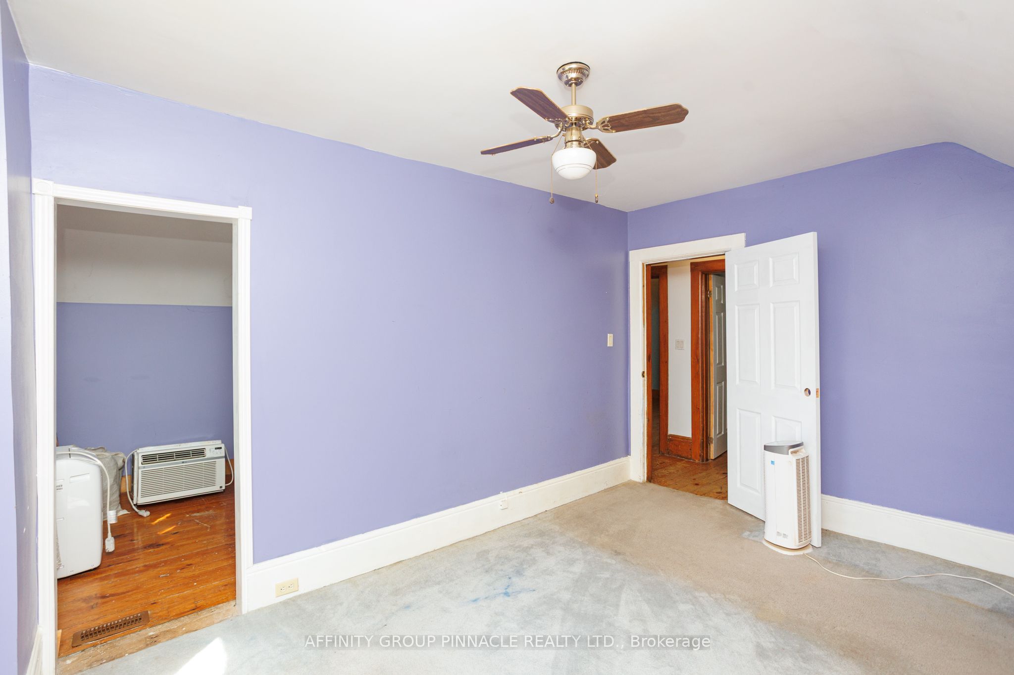 7 Colborne Street E Property Photo 31