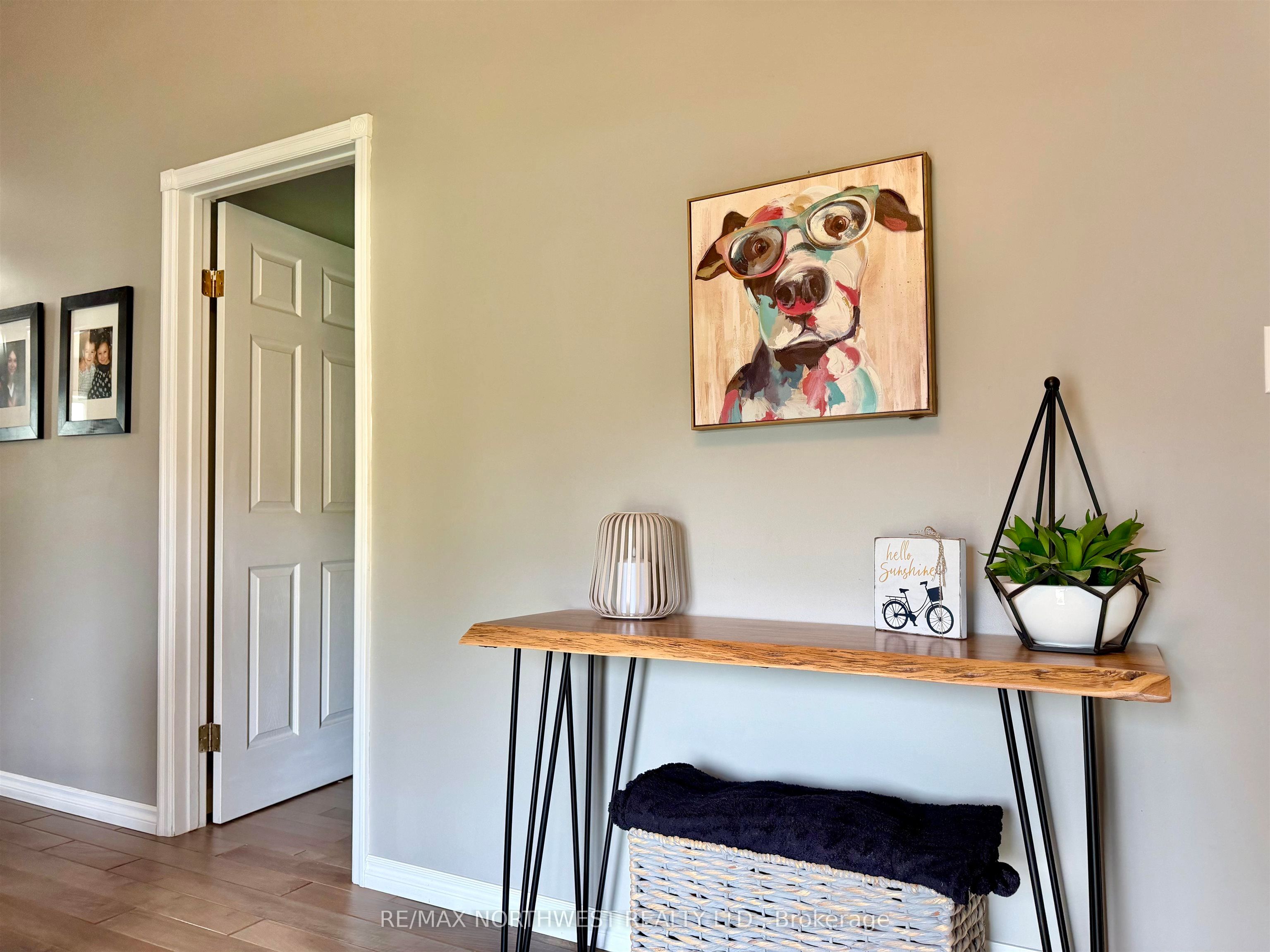 1708 Lyndy Place Property Photo 4
