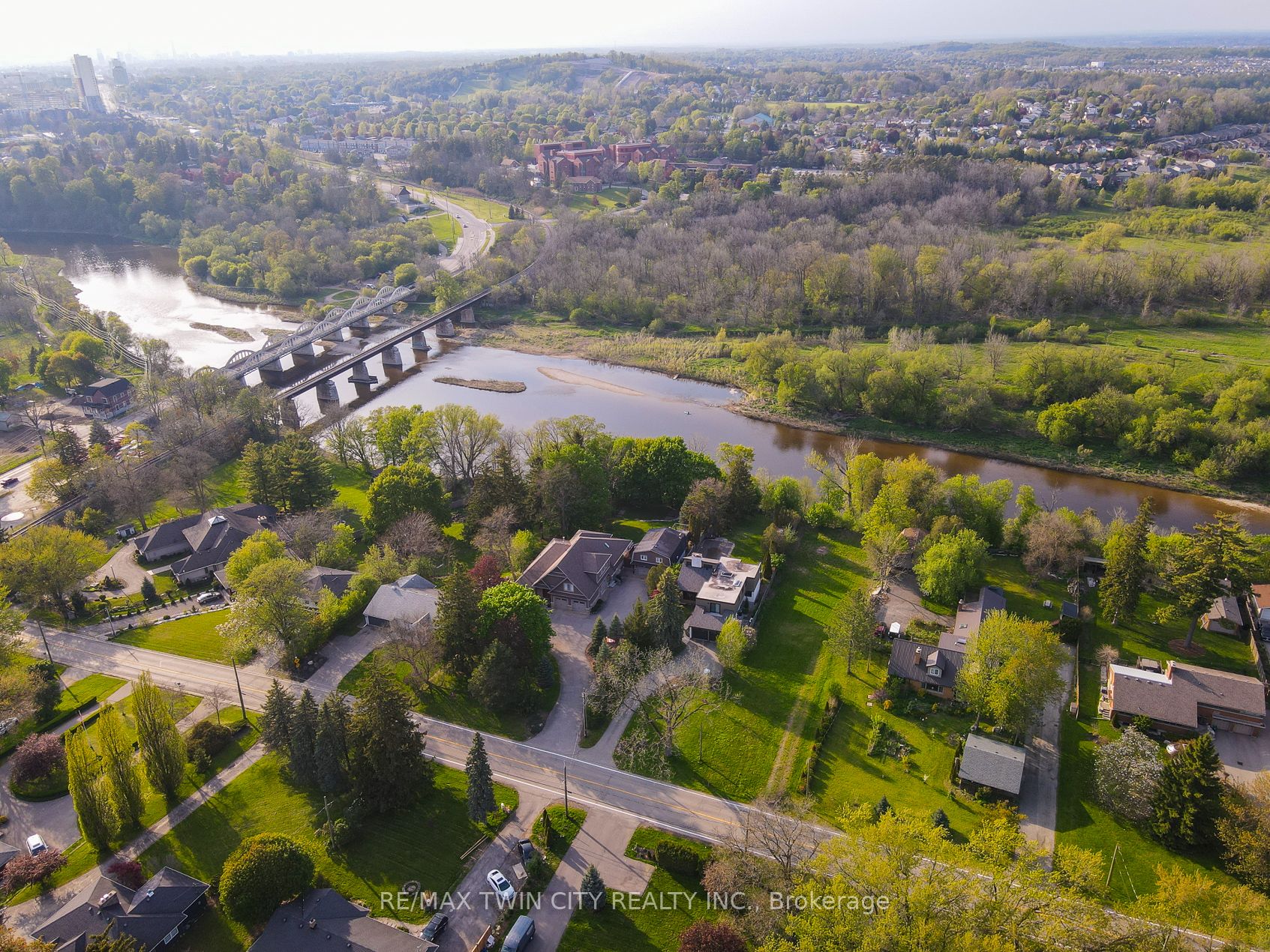 138 Riverbank Drive Property Photo 1