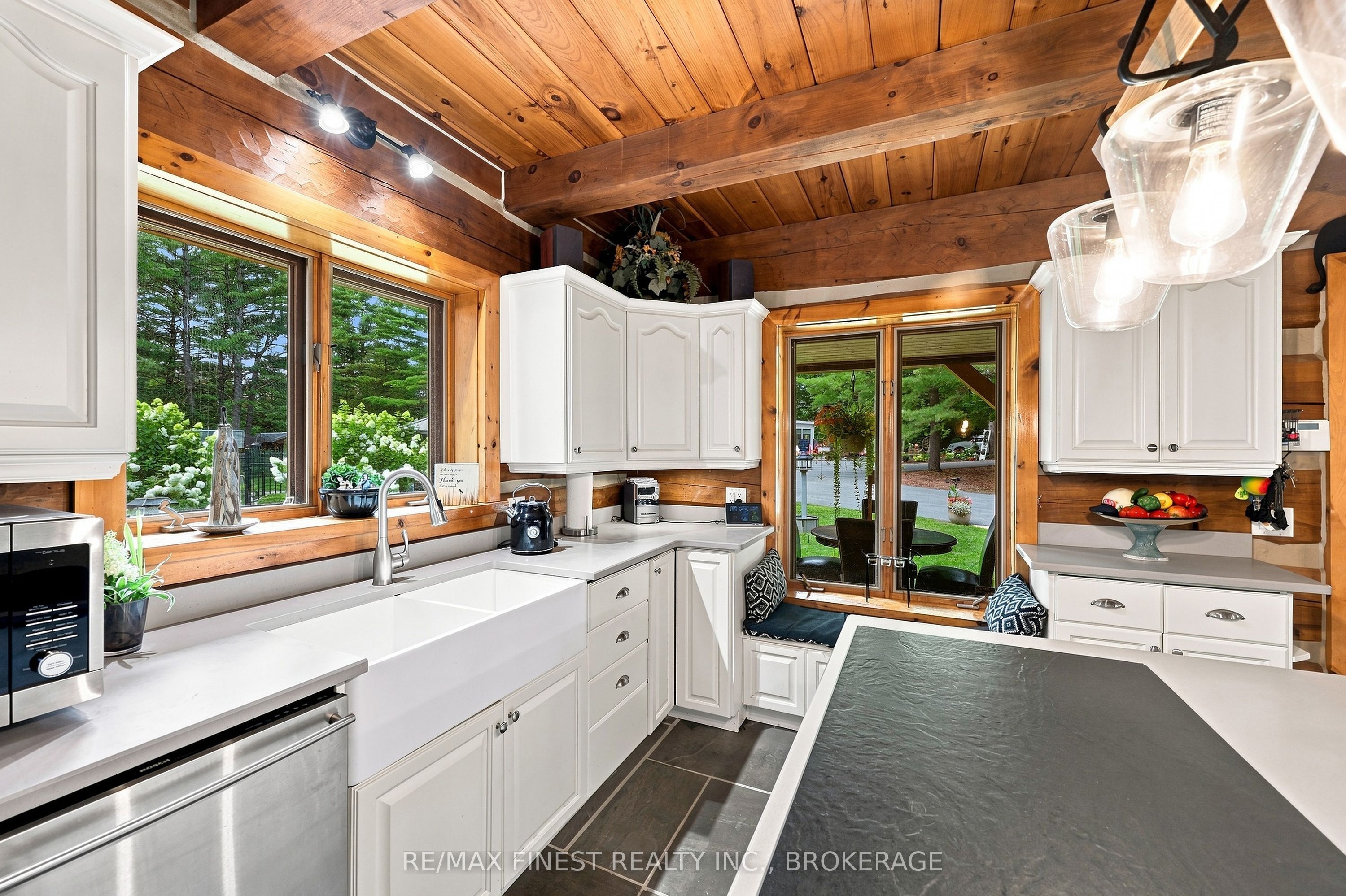 2961 Railton Road Property Photo 8