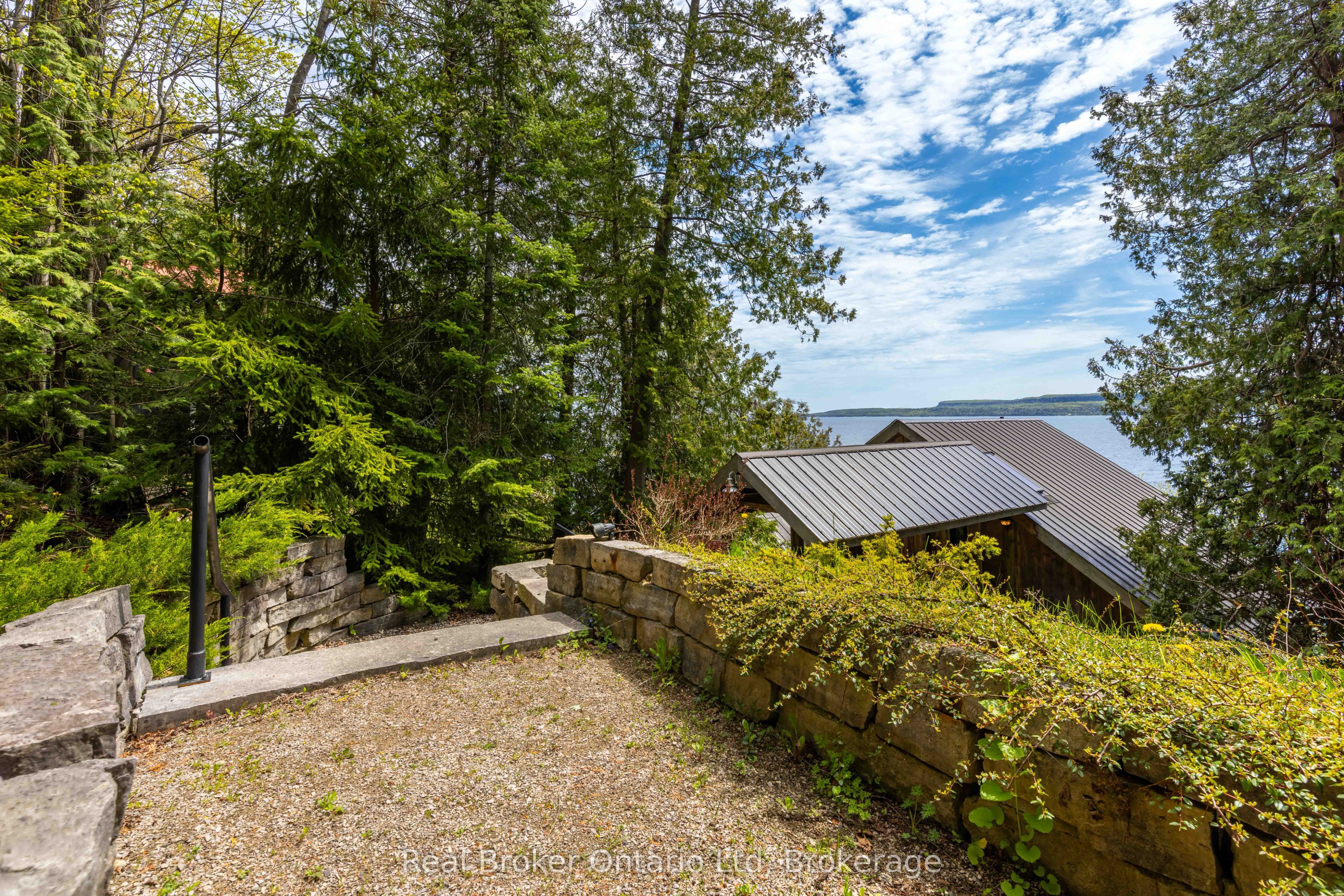 574 Mallory Beach Road Property Photo 4