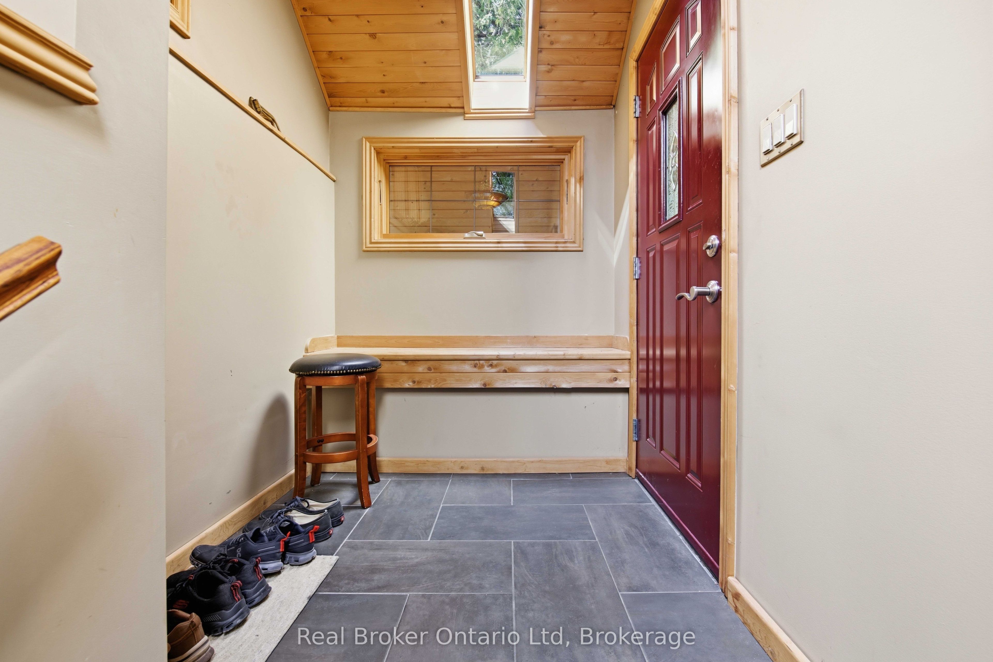 574 Mallory Beach Road Property Photo 9
