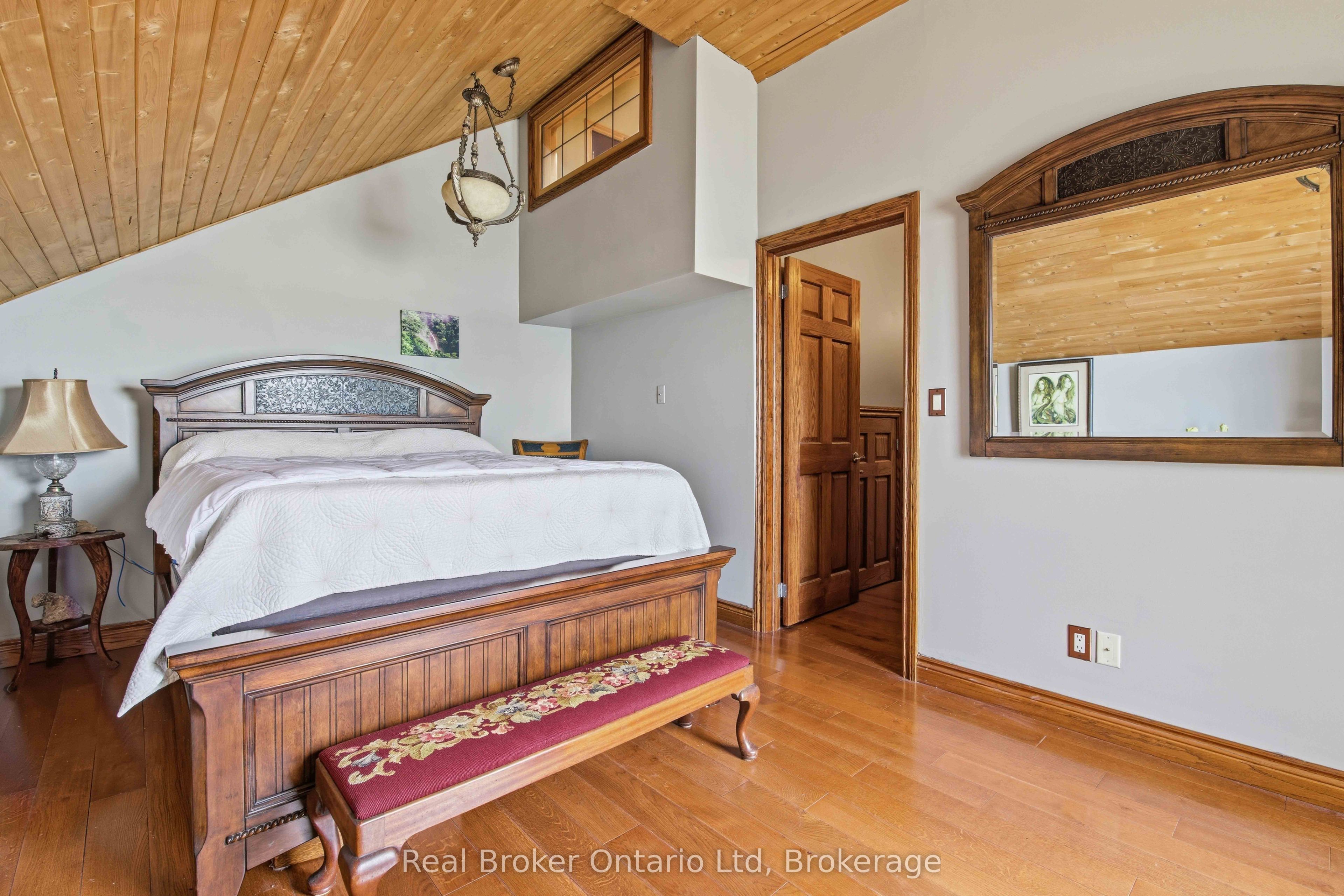 574 Mallory Beach Road Property Photo 15