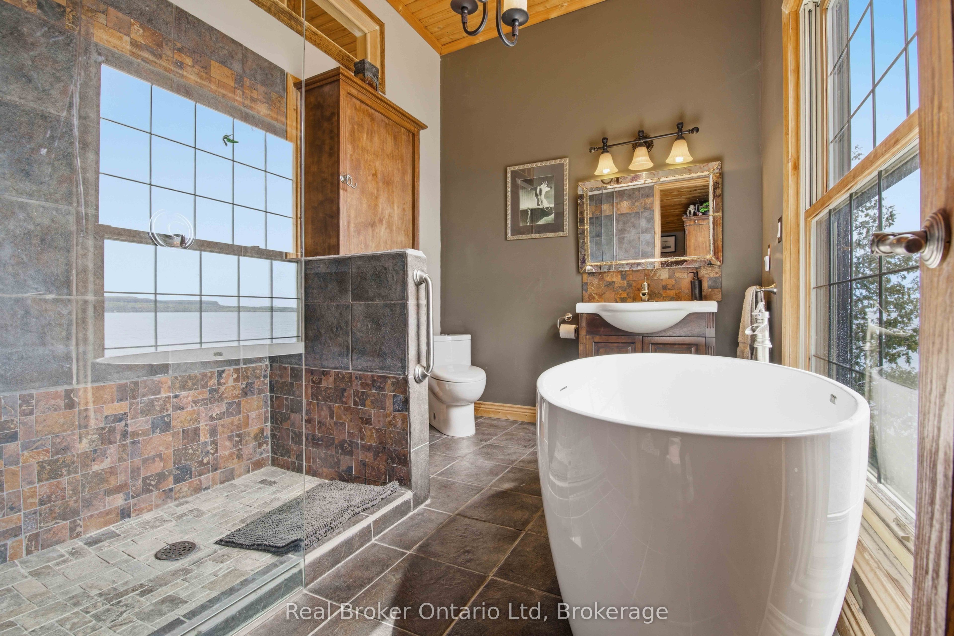 574 Mallory Beach Road Property Photo 17