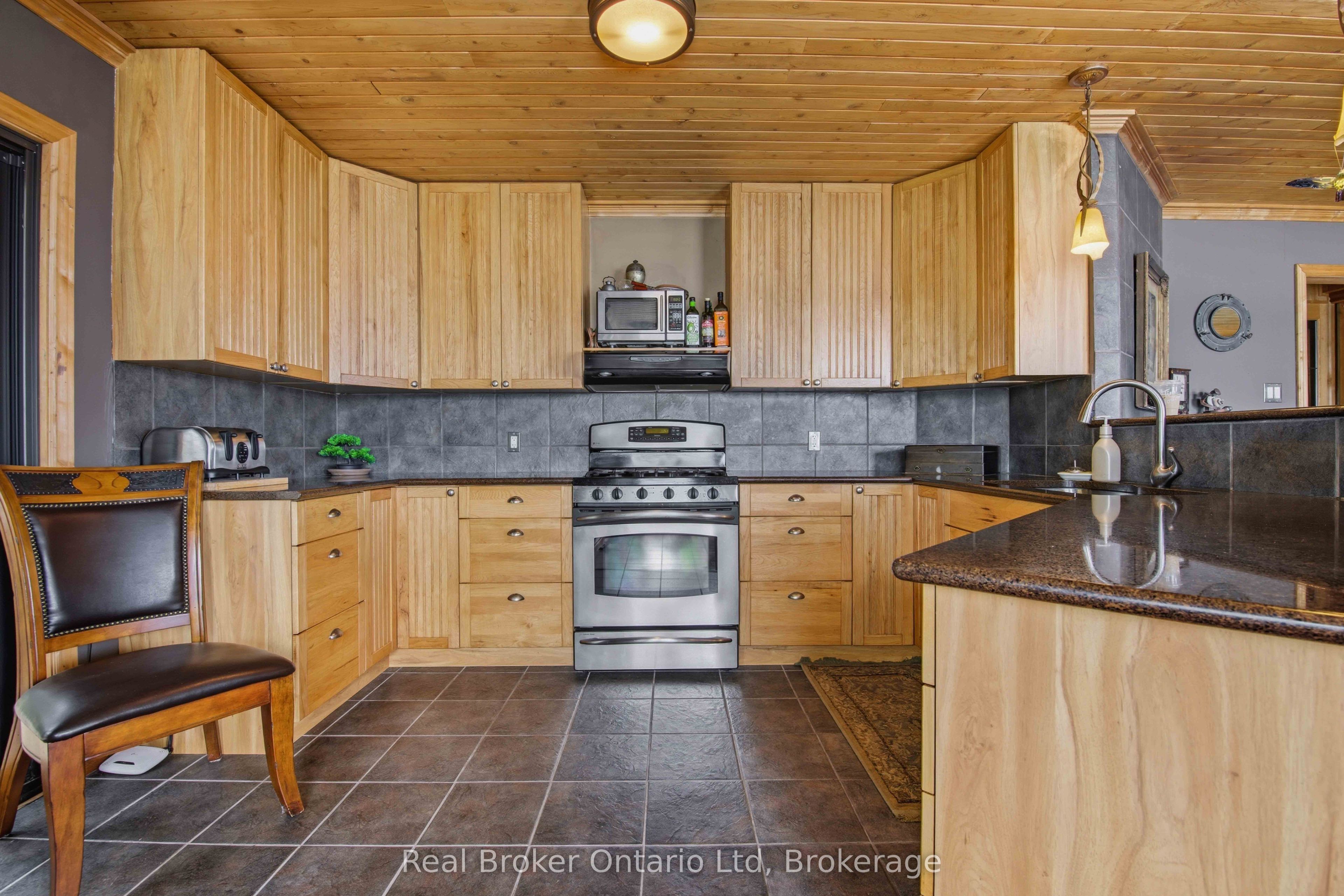 574 Mallory Beach Road Property Photo 28