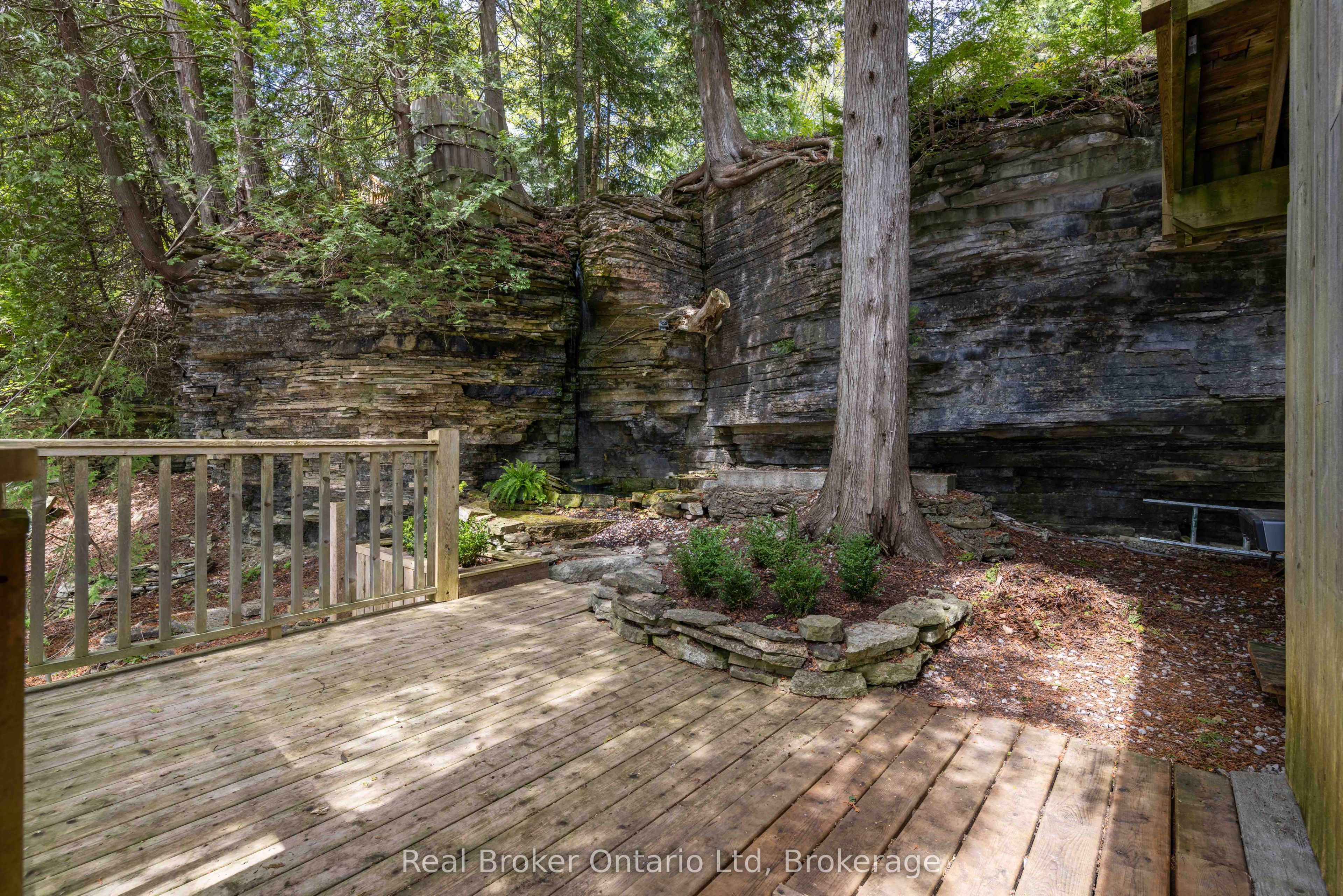 574 Mallory Beach Road Property Photo 30