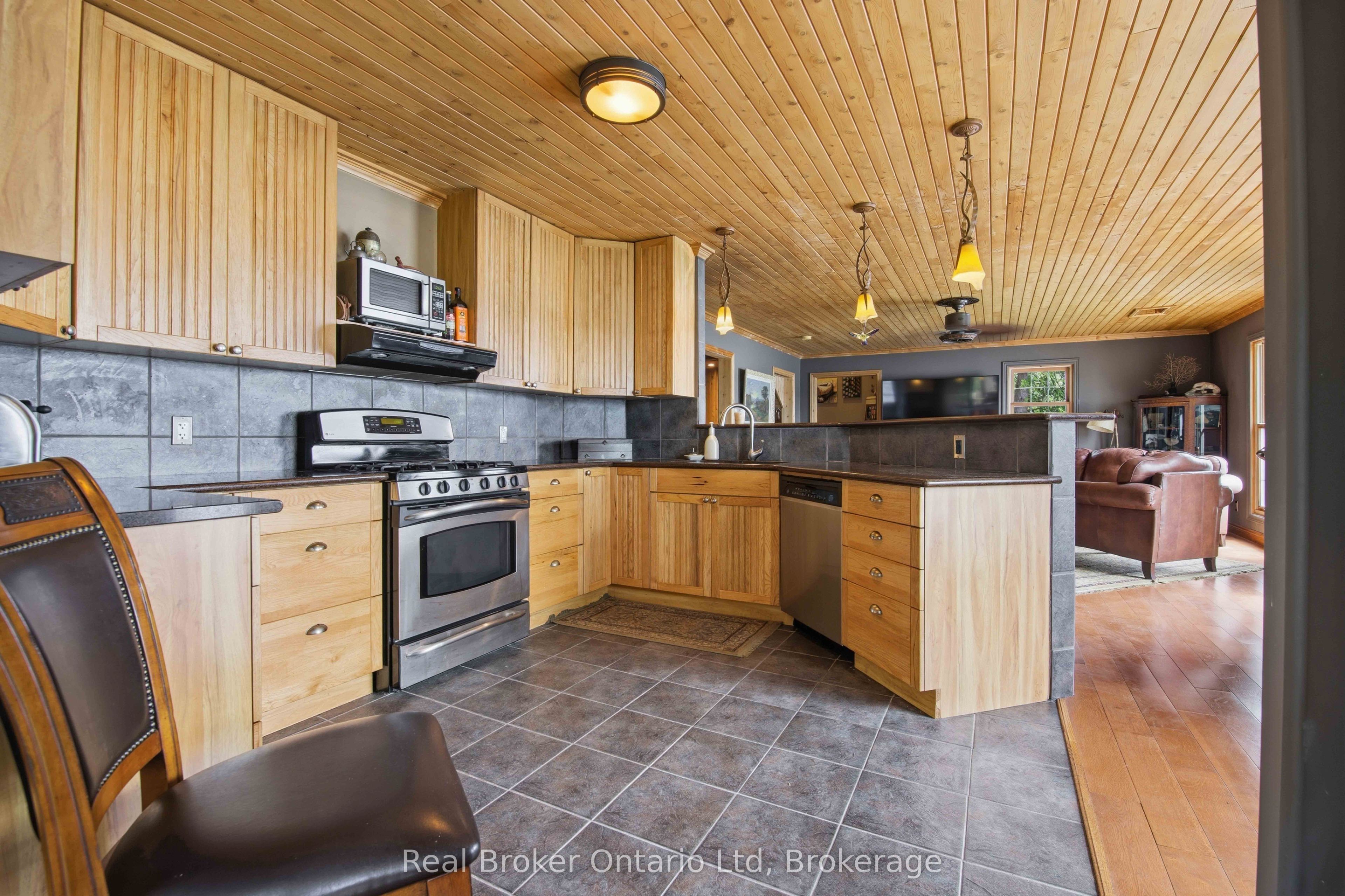 574 Mallory Beach Road Property Photo 33