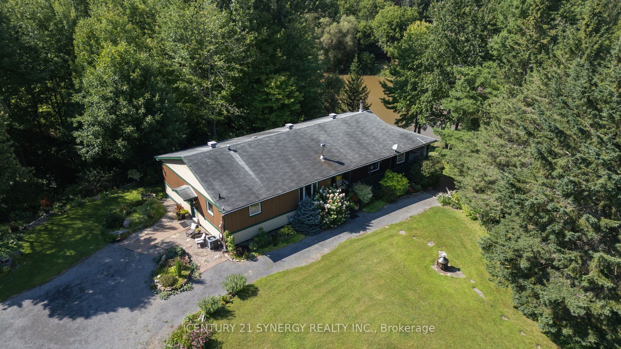 955 Du Castor Road Property Photo 8