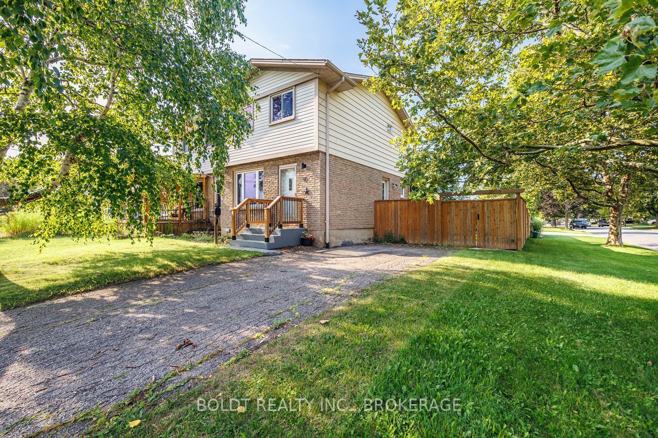 47 Brackencrest Road Property Photo 2