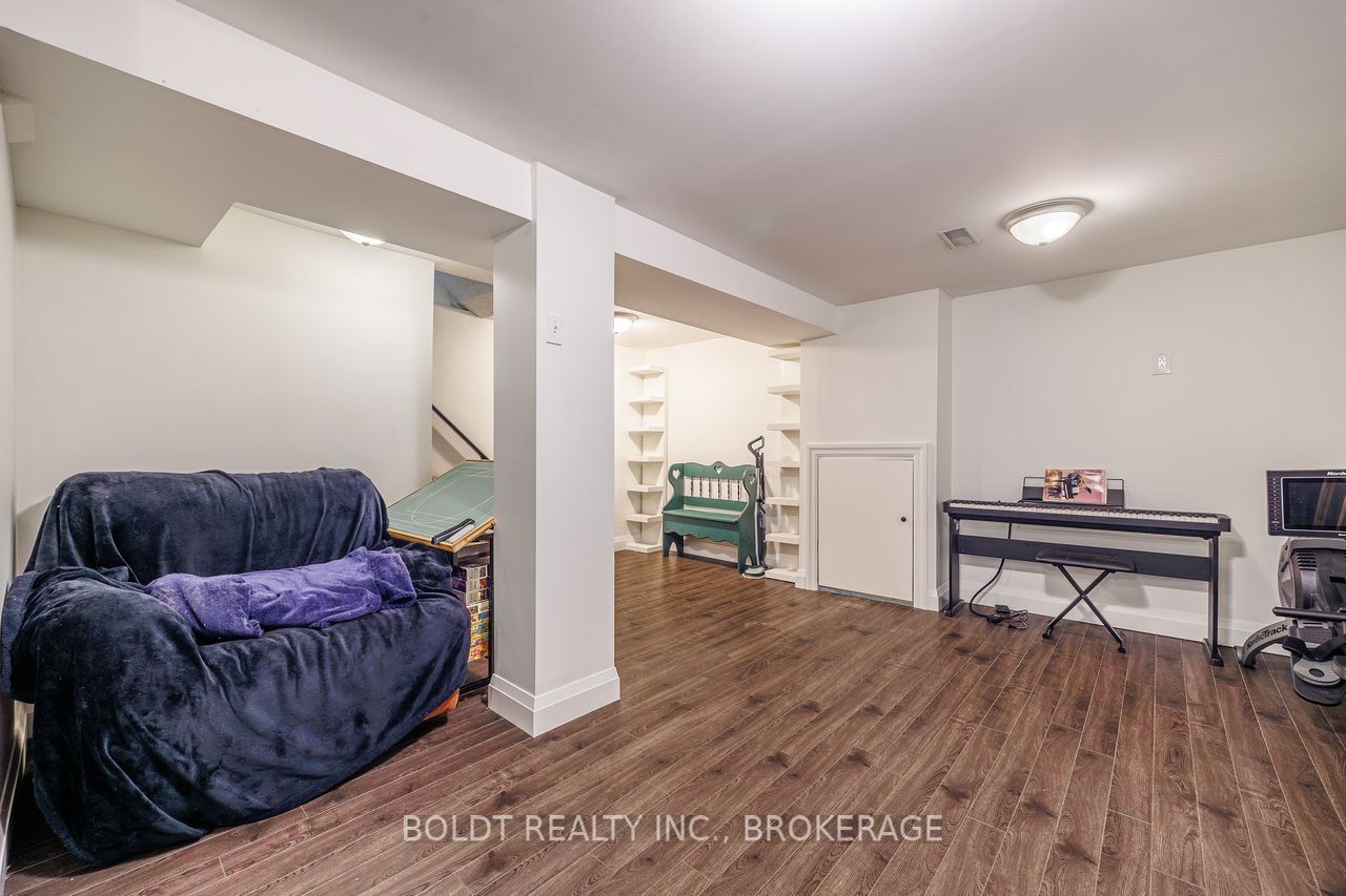 47 Brackencrest Road Property Photo 16