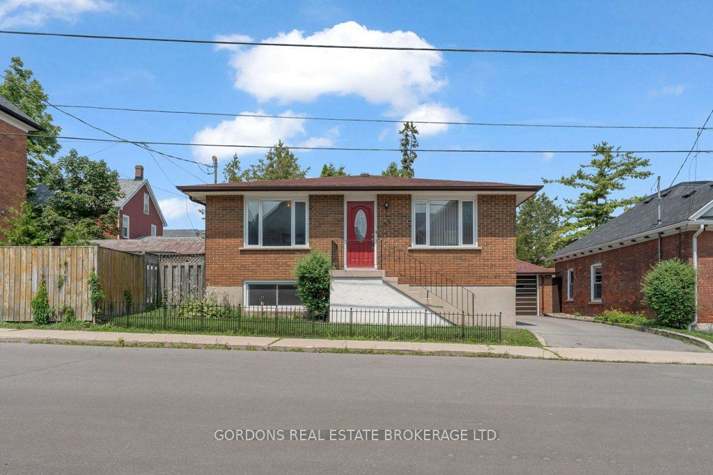 33 Plum Street Property Photo 1