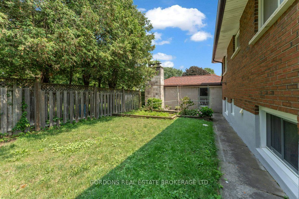 33 Plum Street Property Photo 5