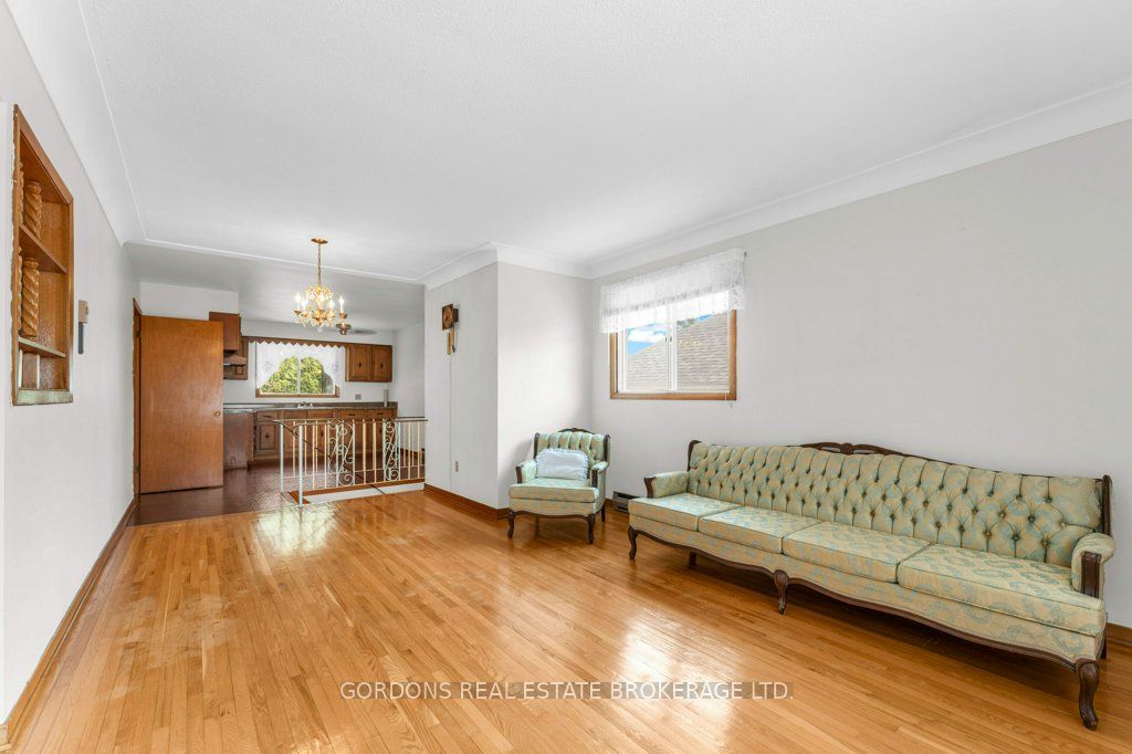 33 Plum Street Property Photo 9