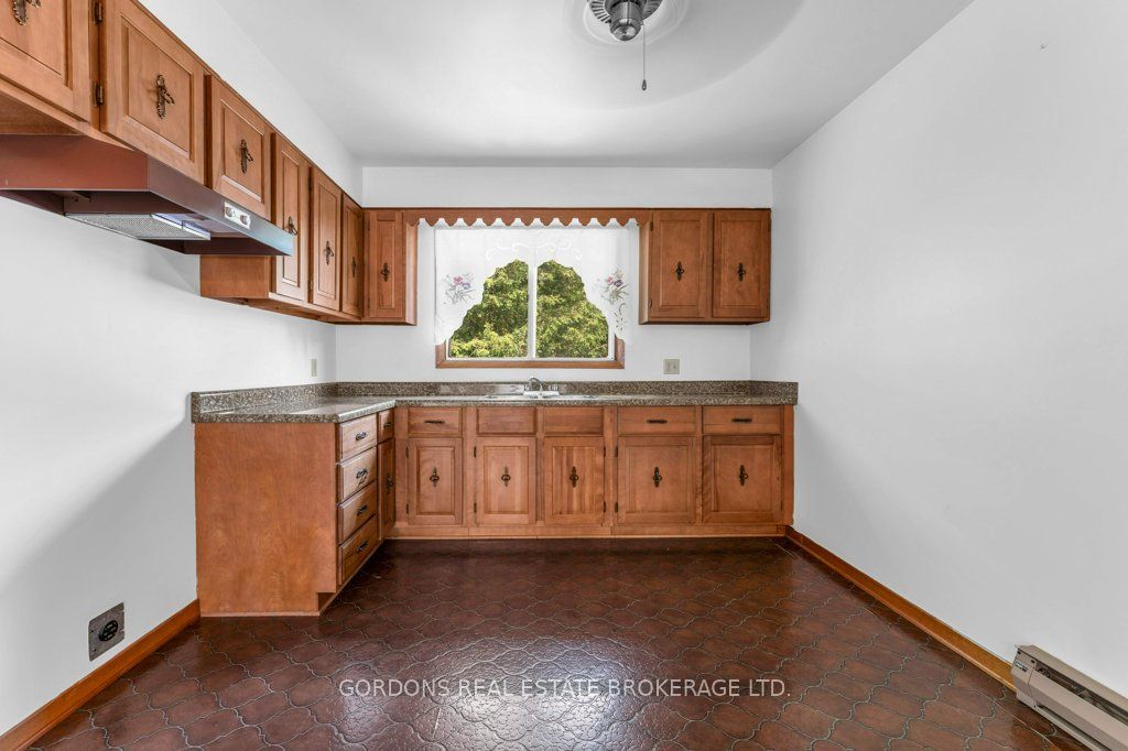 33 Plum Street Property Photo 13