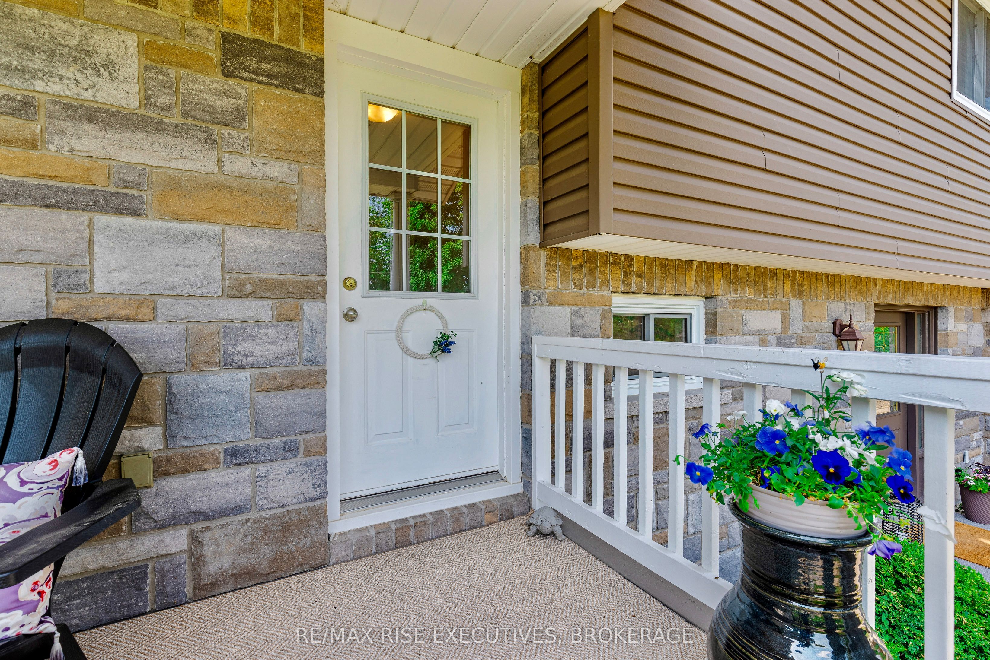 208 Back Street Property Photo 9