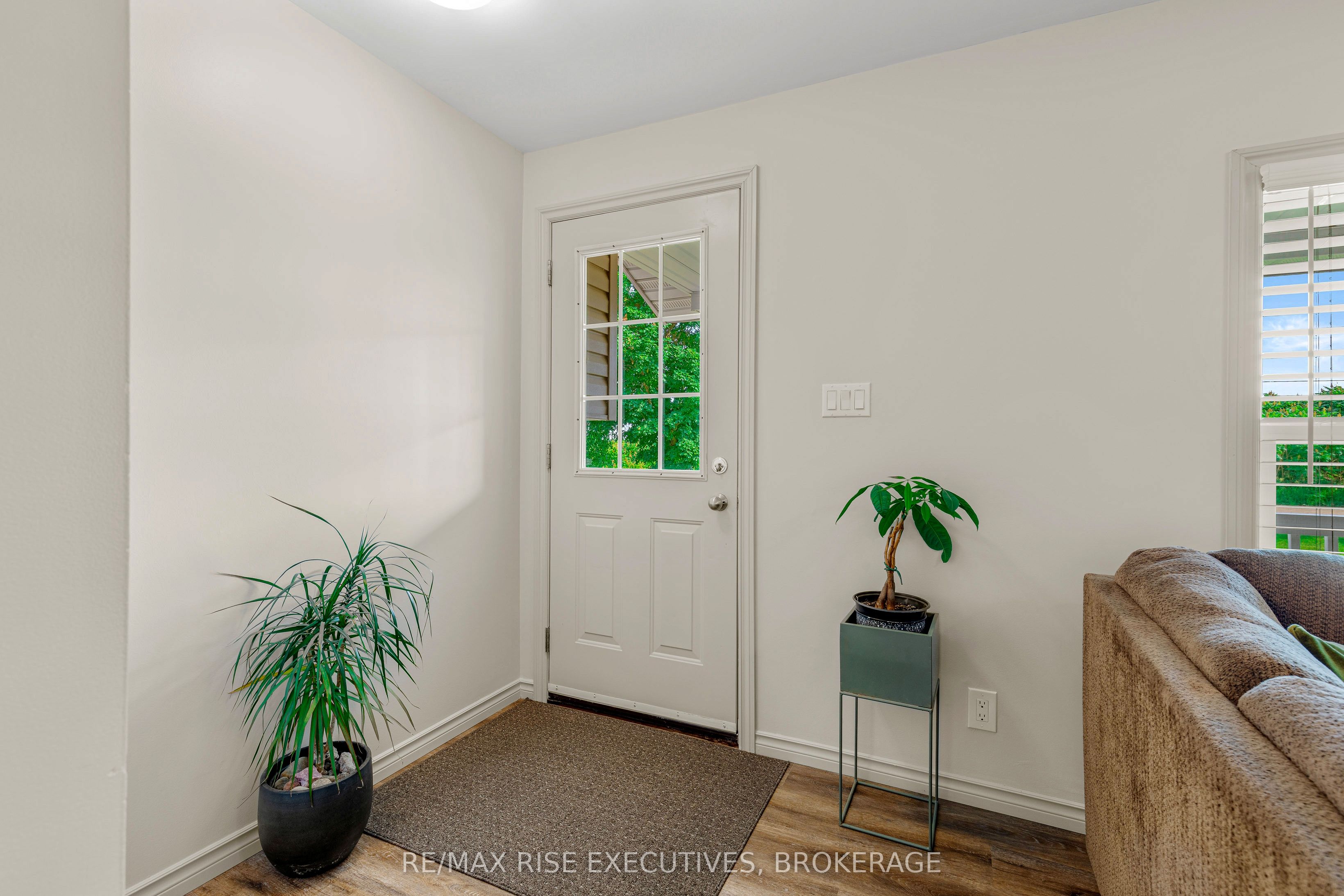 208 Back Street Property Photo 10
