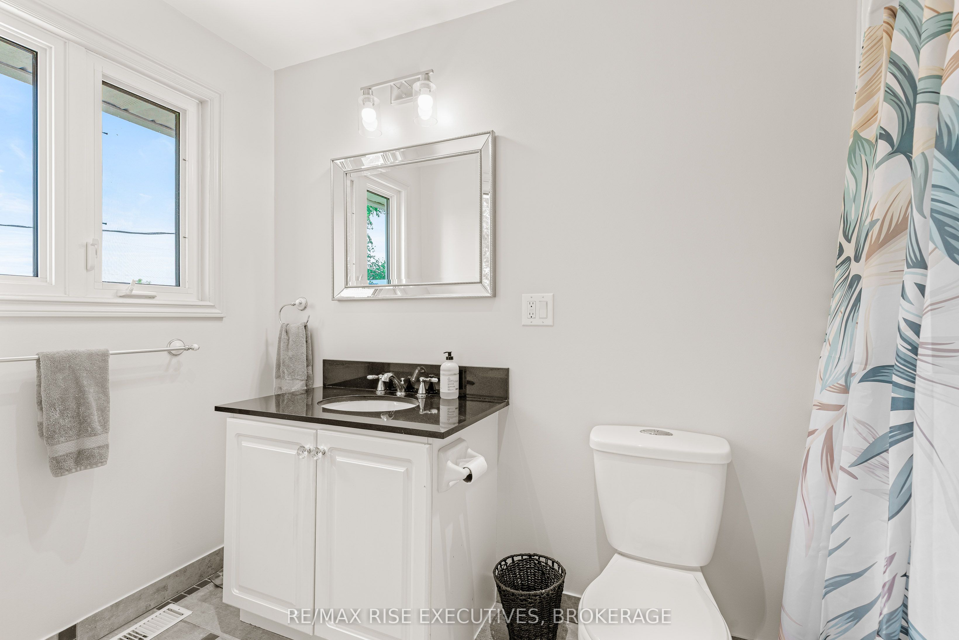 208 Back Street Property Photo 21