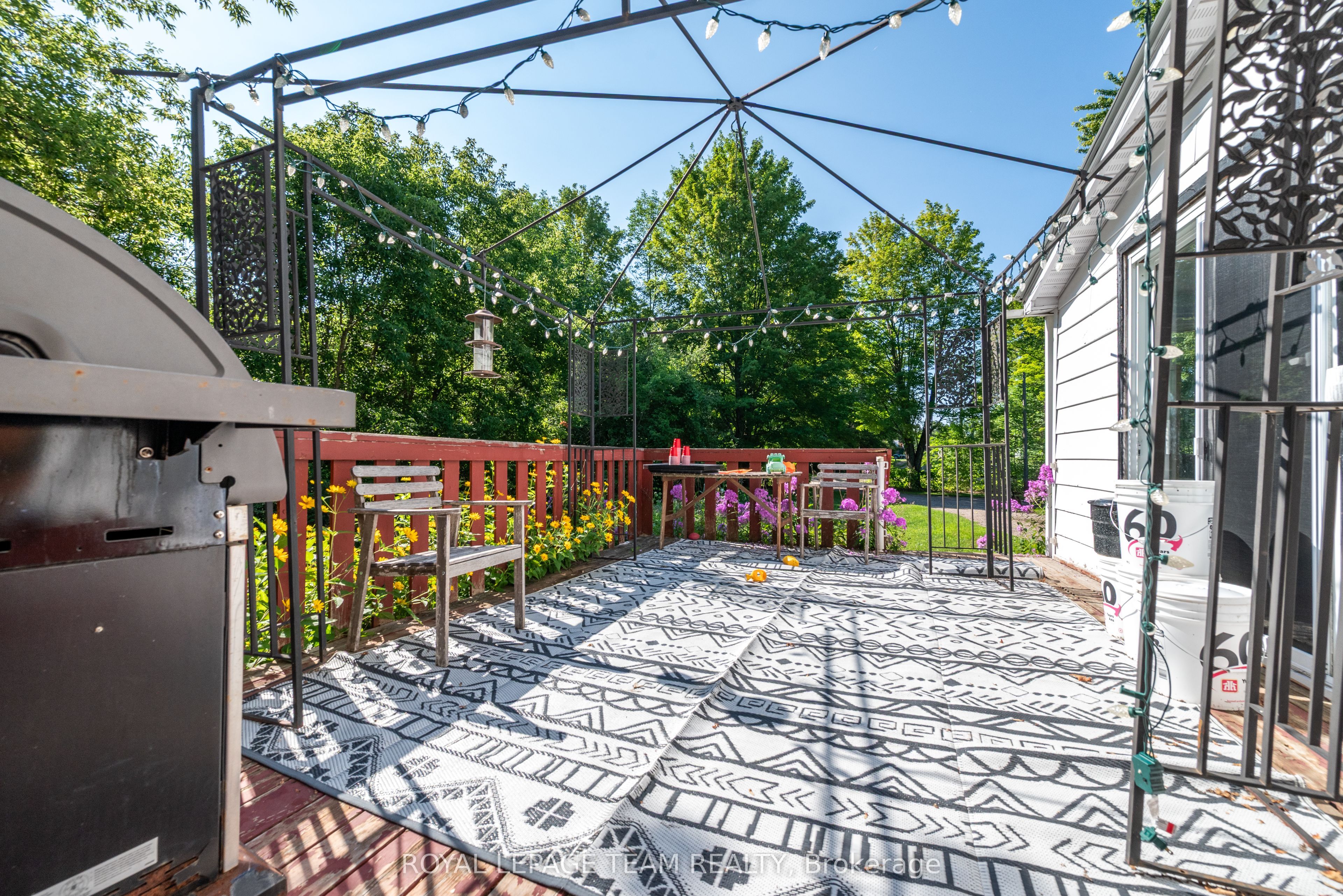 1448 Perrault Road Property Photo 4