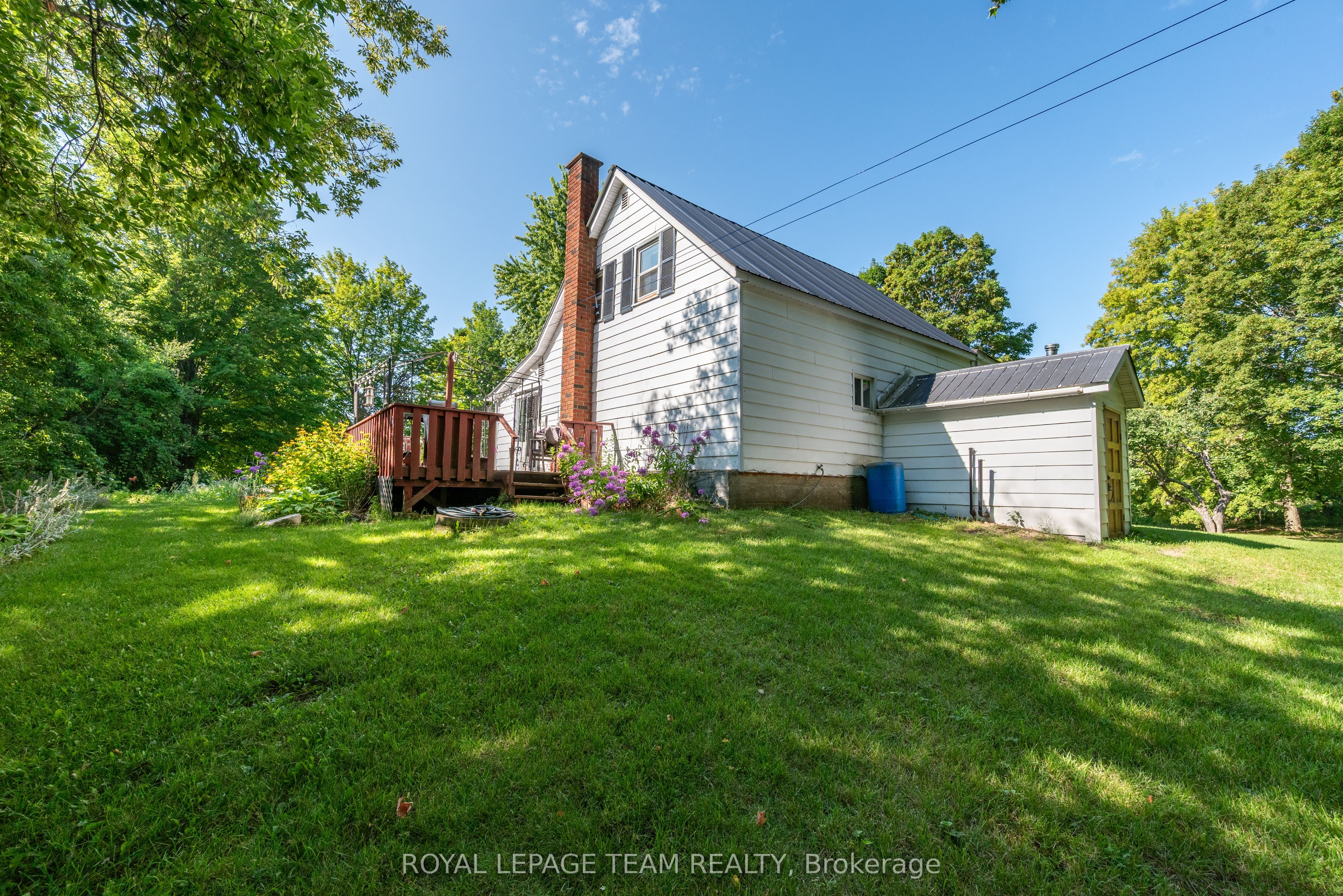 1448 Perrault Road Property Photo 5