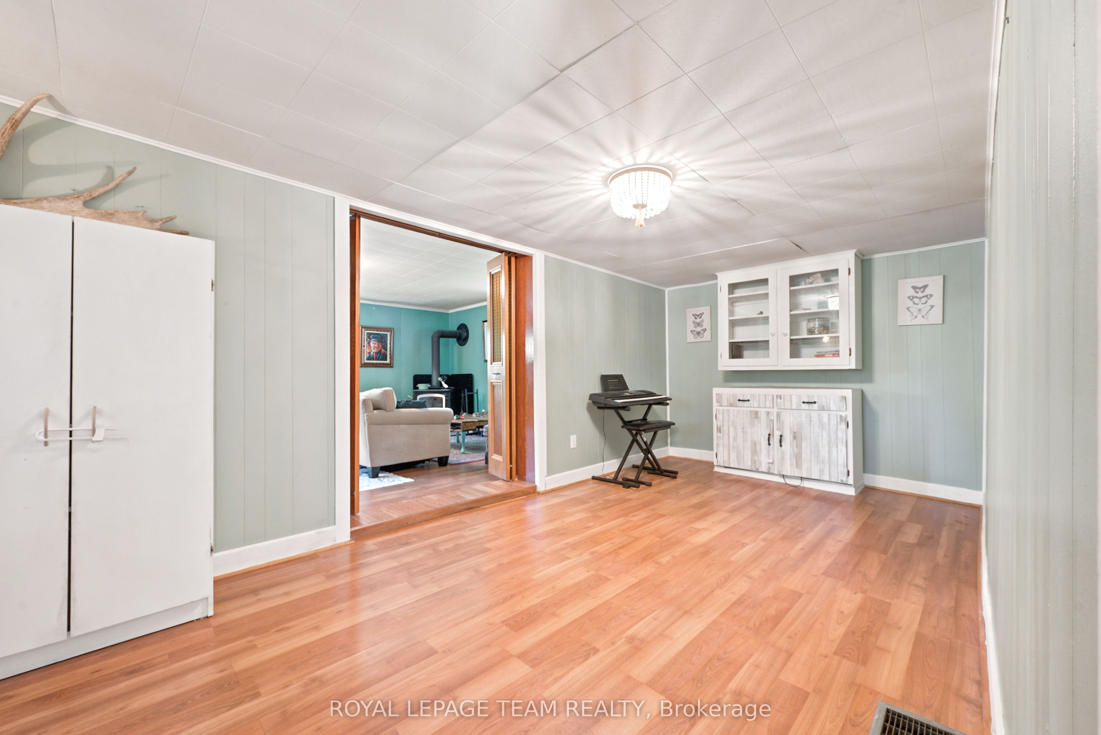 1448 Perrault Road Property Photo 21