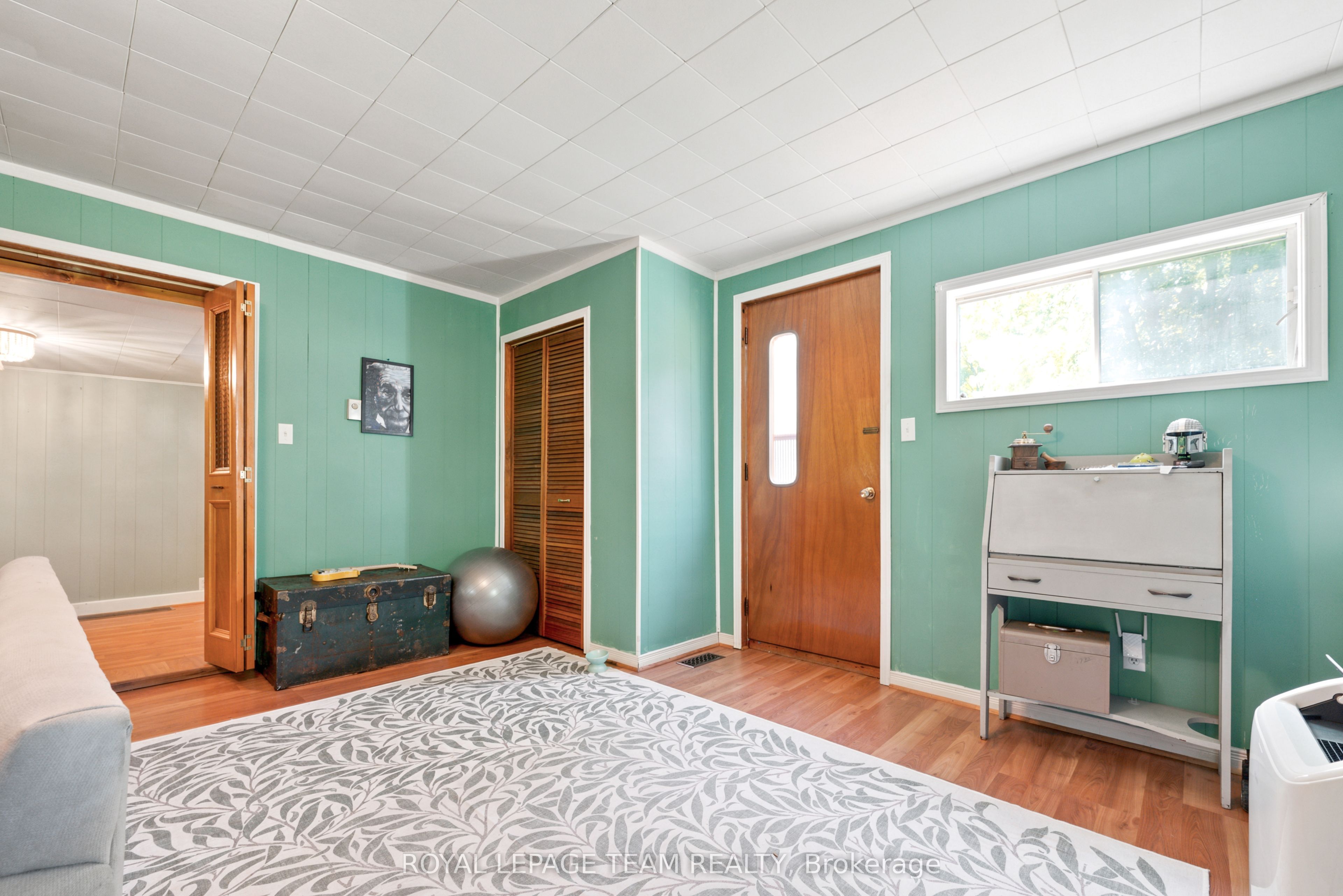 1448 Perrault Road Property Photo 23