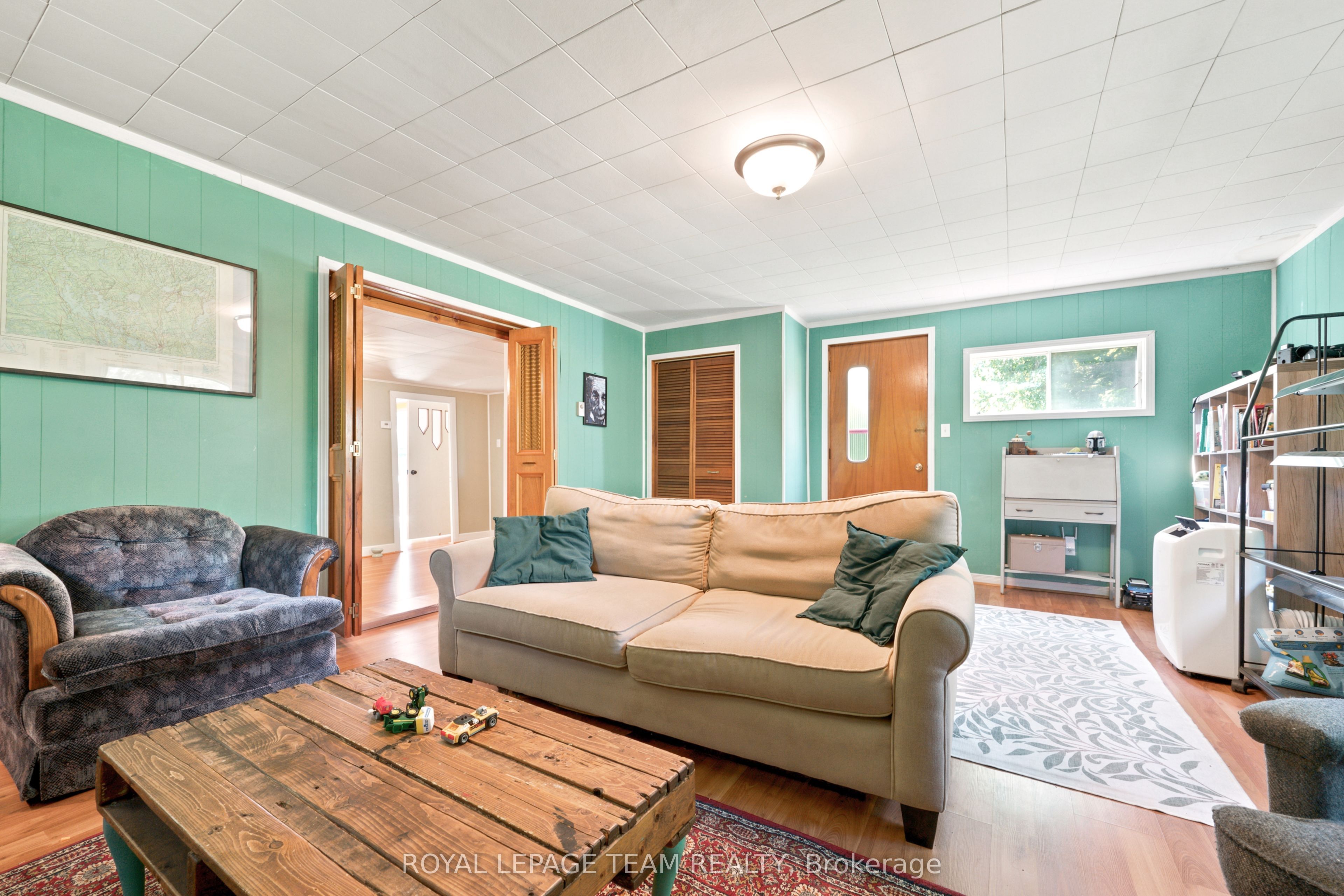 1448 Perrault Road Property Photo 24