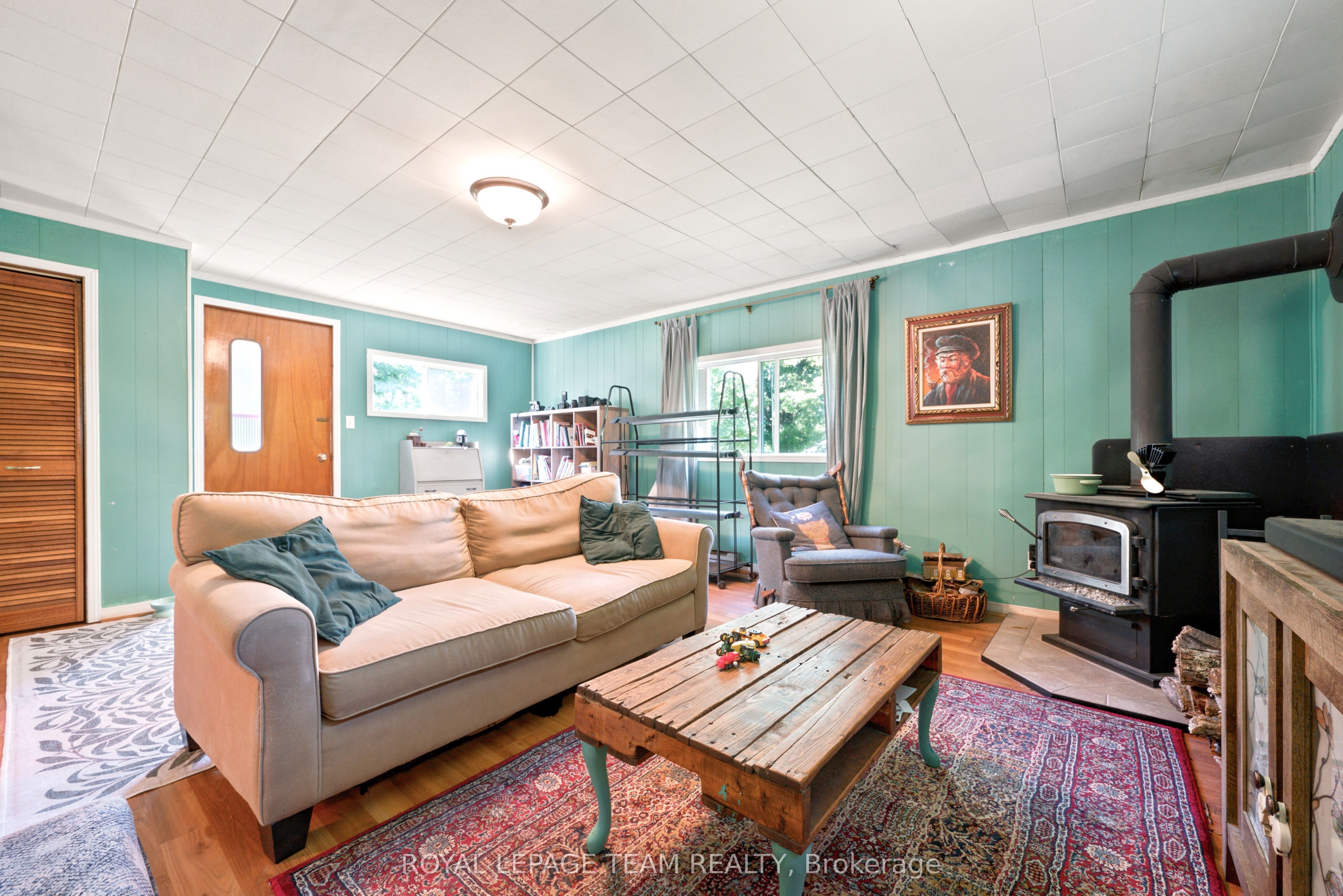 1448 Perrault Road Property Photo 25