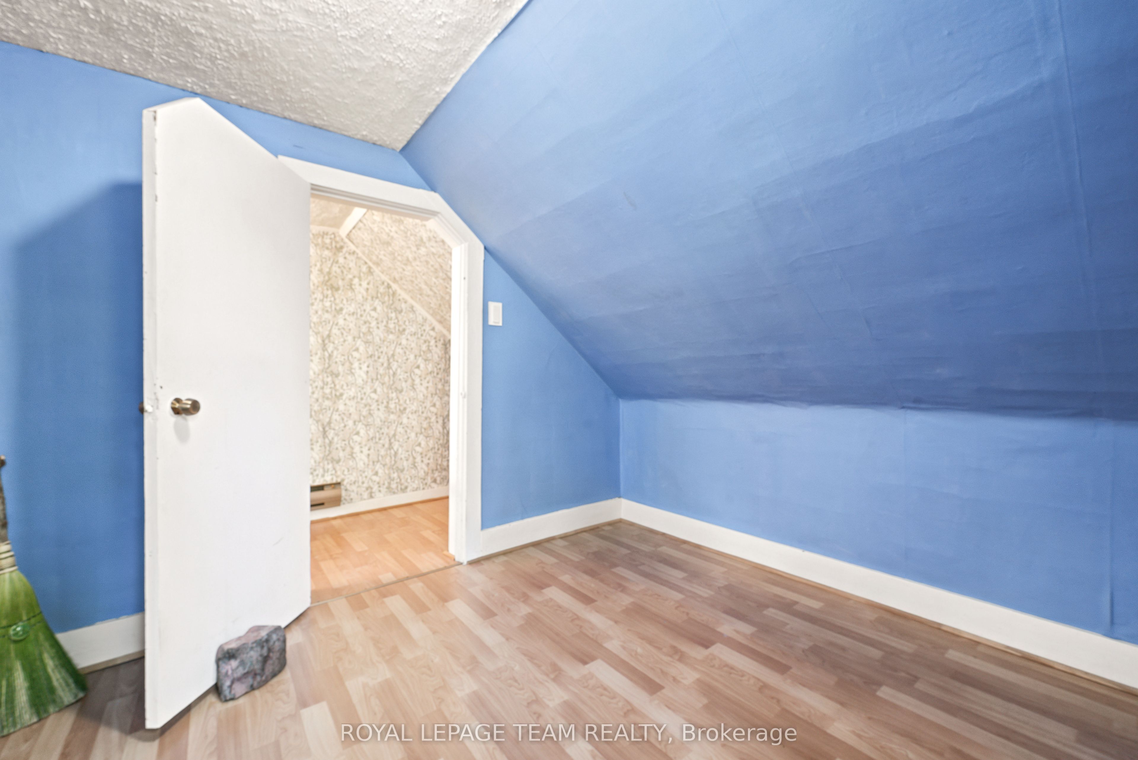 1448 Perrault Road Property Photo 28