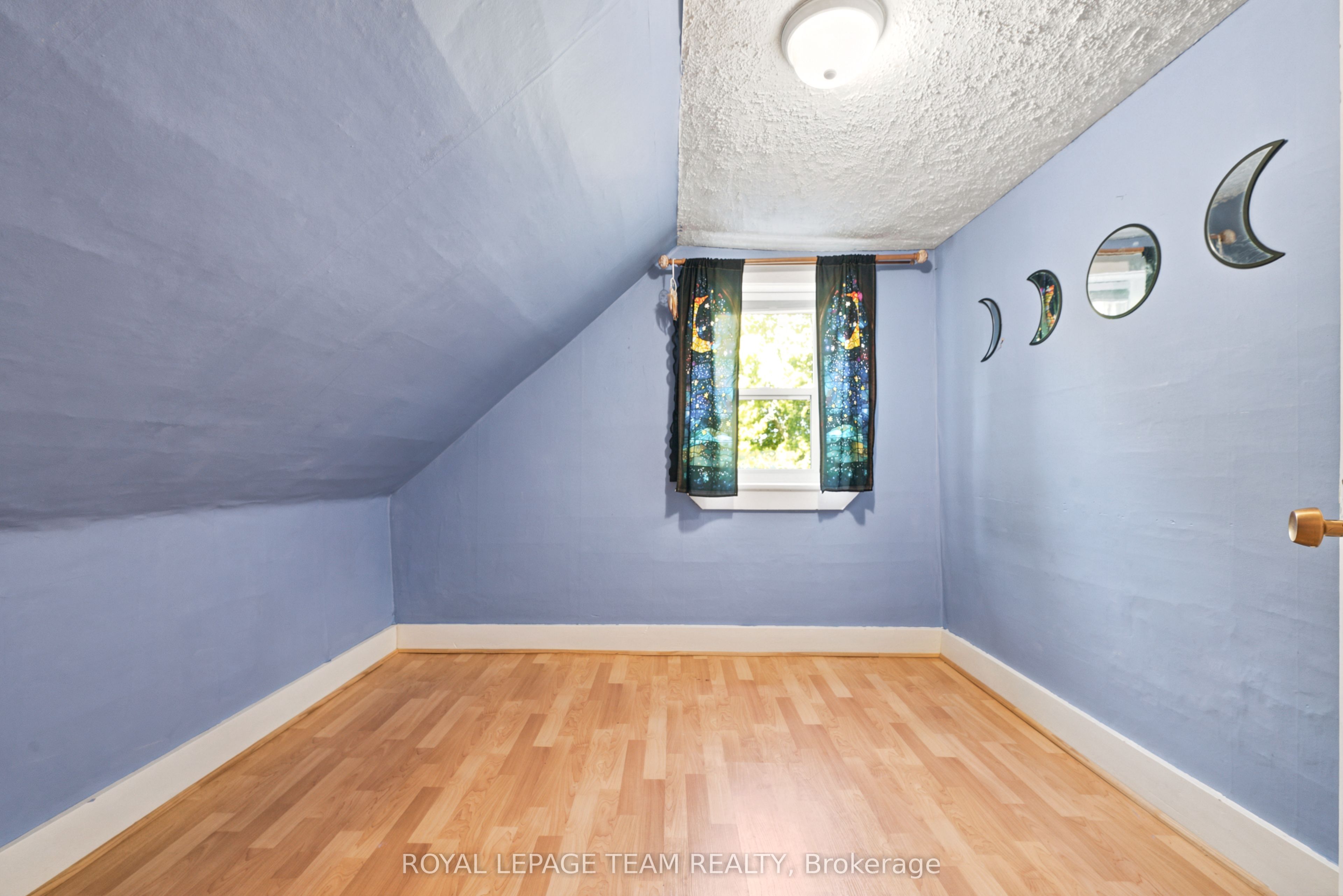 1448 Perrault Road Property Photo 29