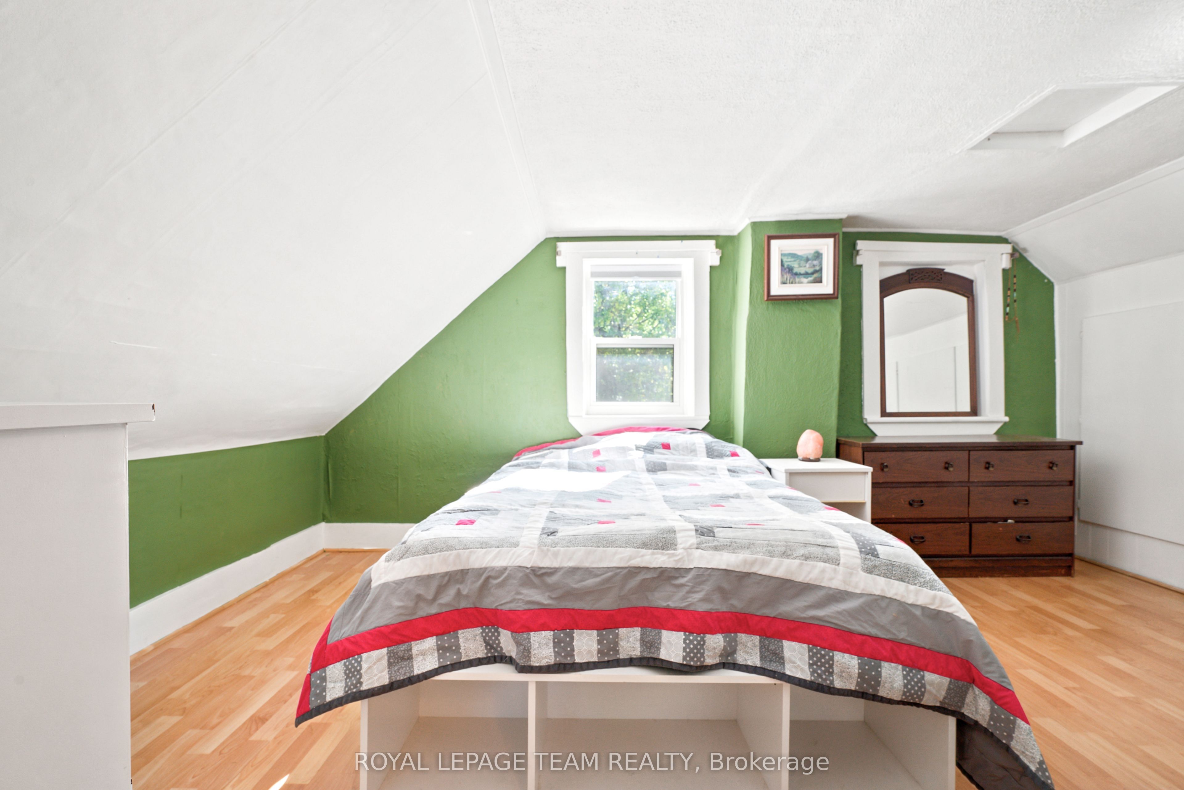 1448 Perrault Road Property Photo 30