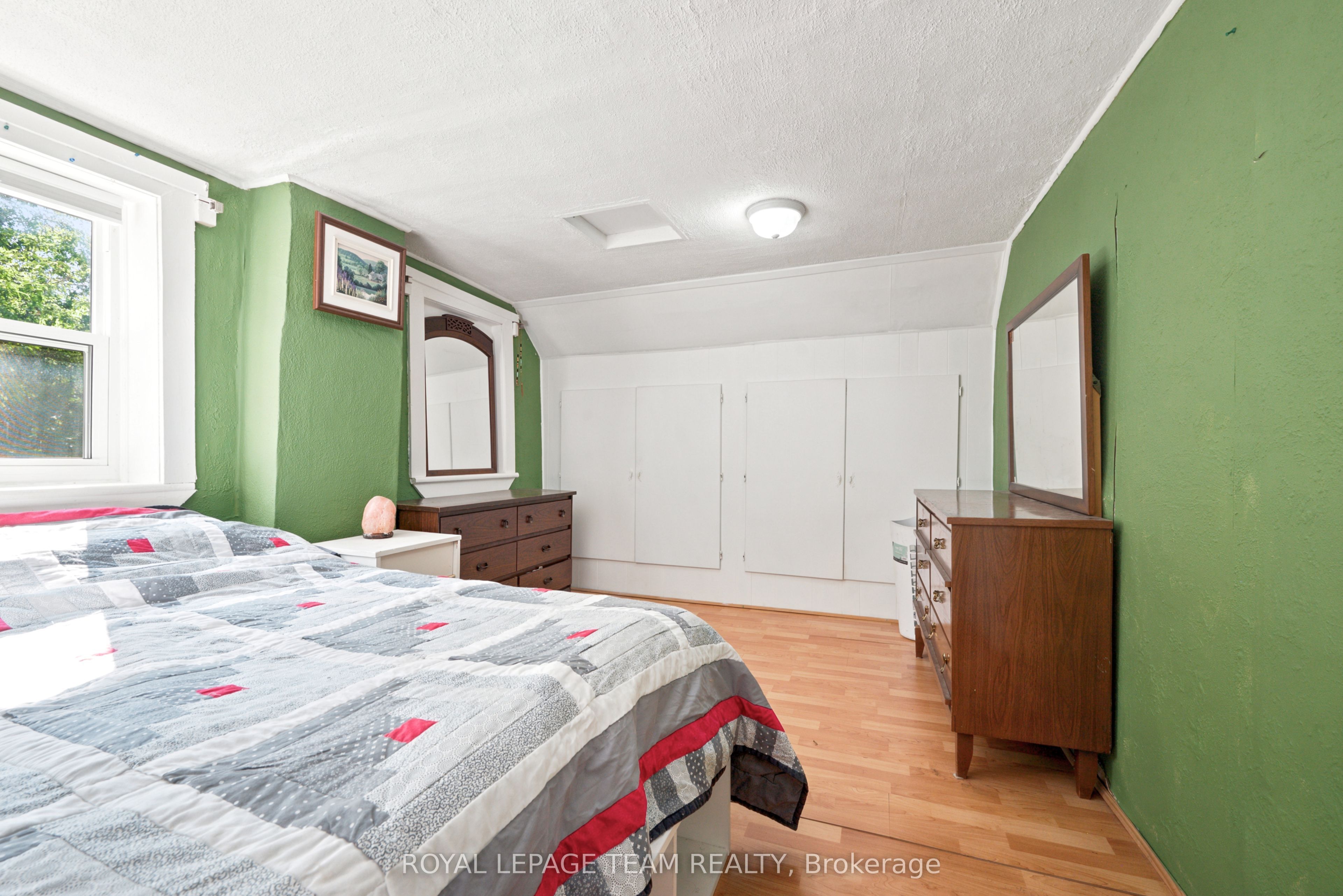 1448 Perrault Road Property Photo 32