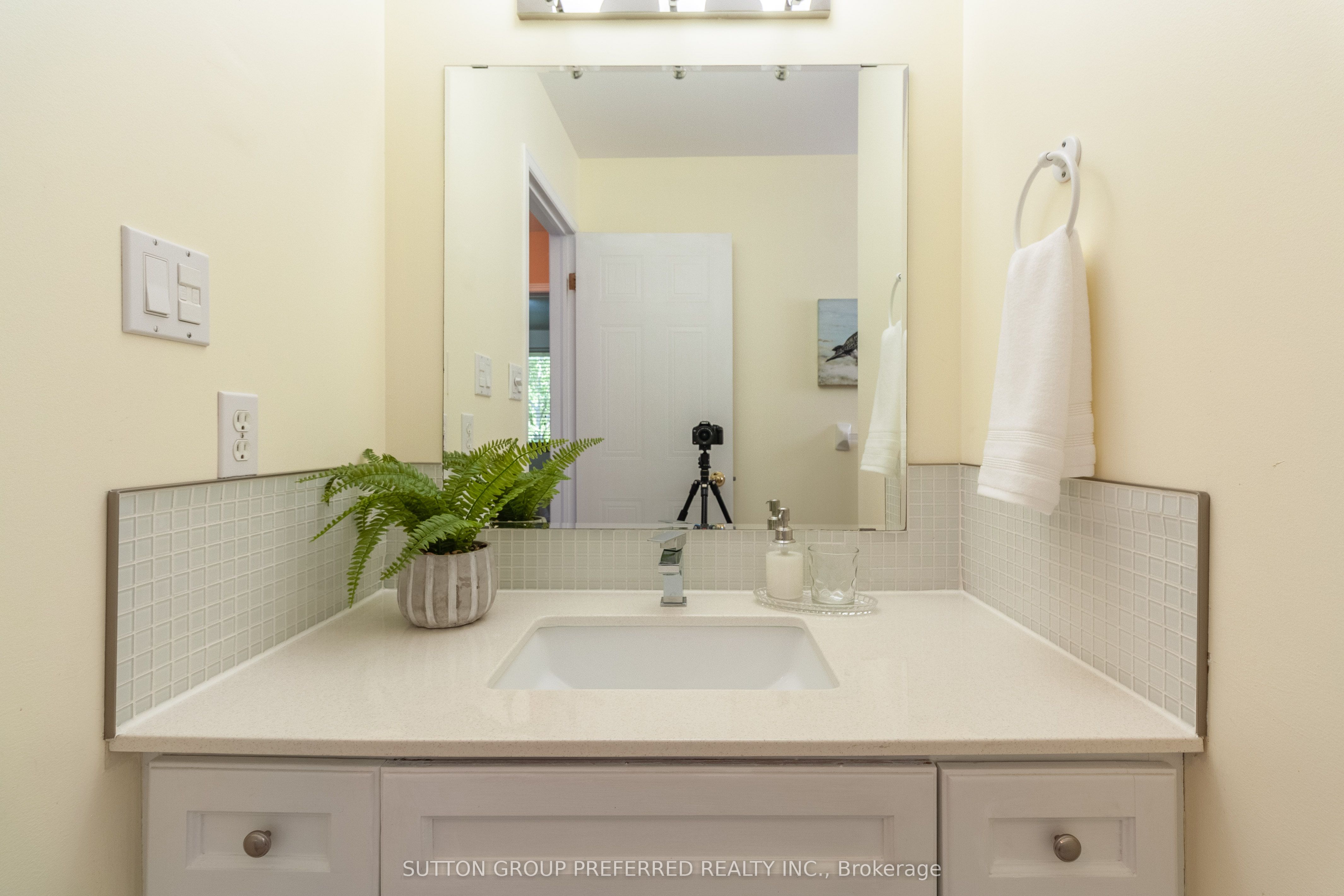 907 Blacksmith Street Property Photo 23