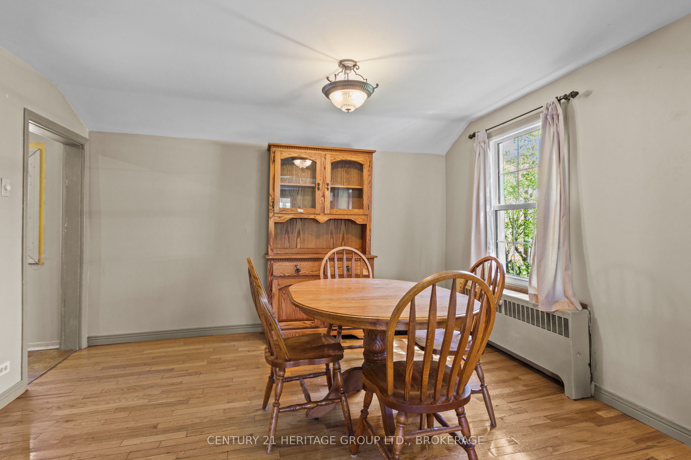 135 James Street Property Photo 10