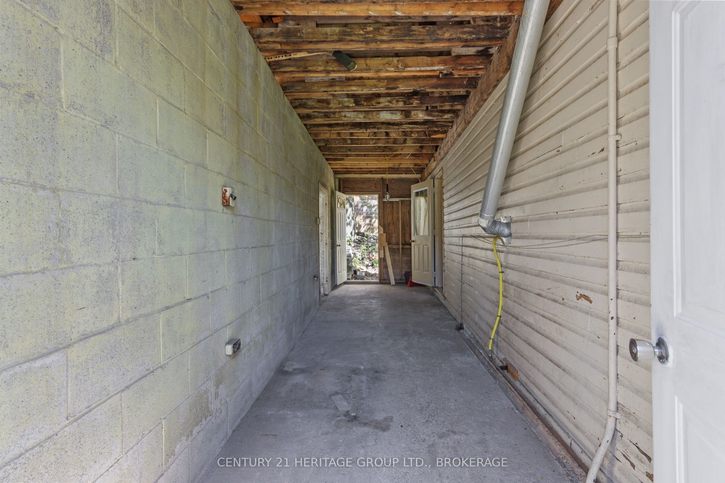 135 James Street Property Photo 17