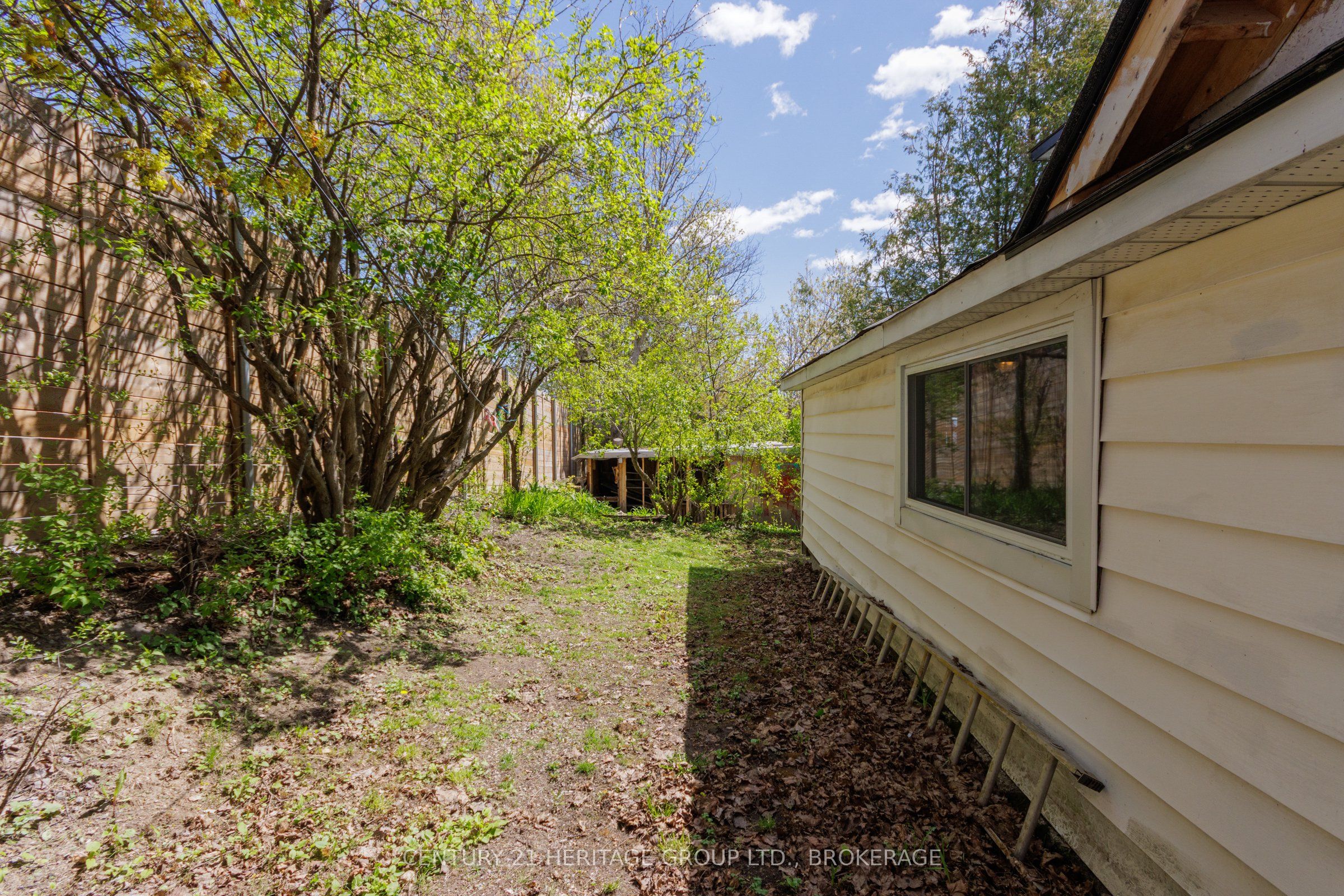 135 James Street Property Photo 28