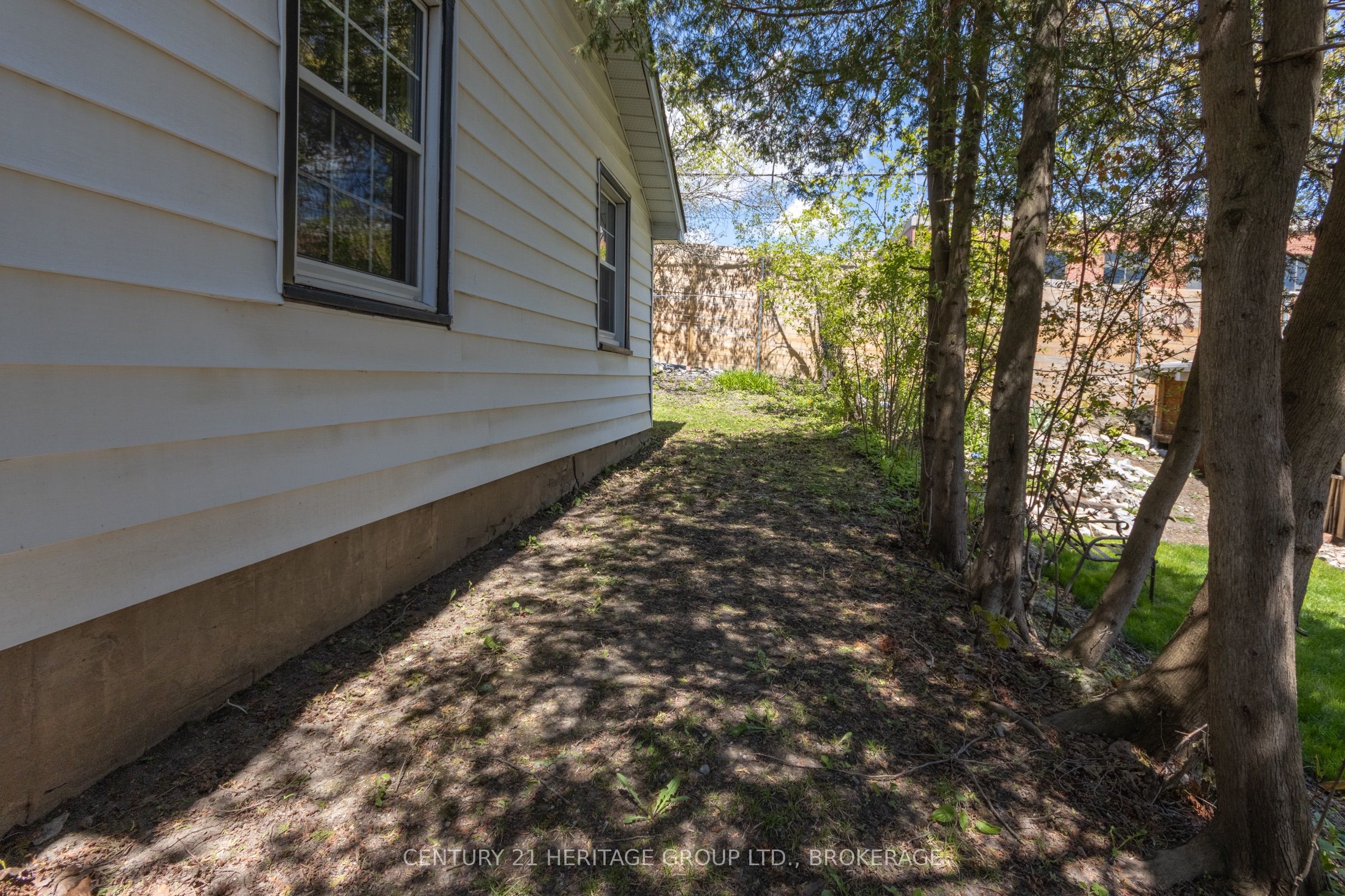135 James Street Property Photo 31