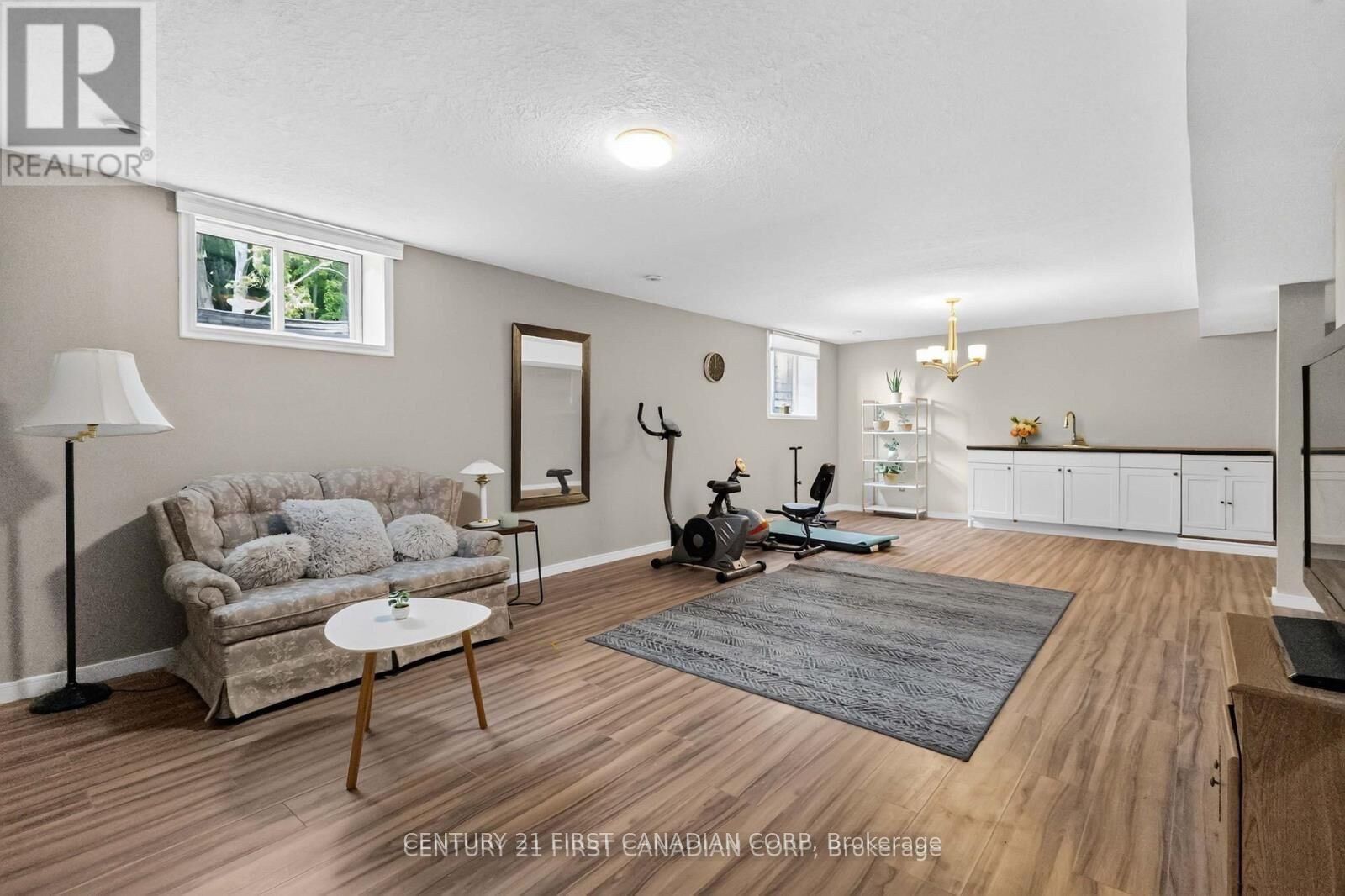 10 Birchall Lane Property Photo 41