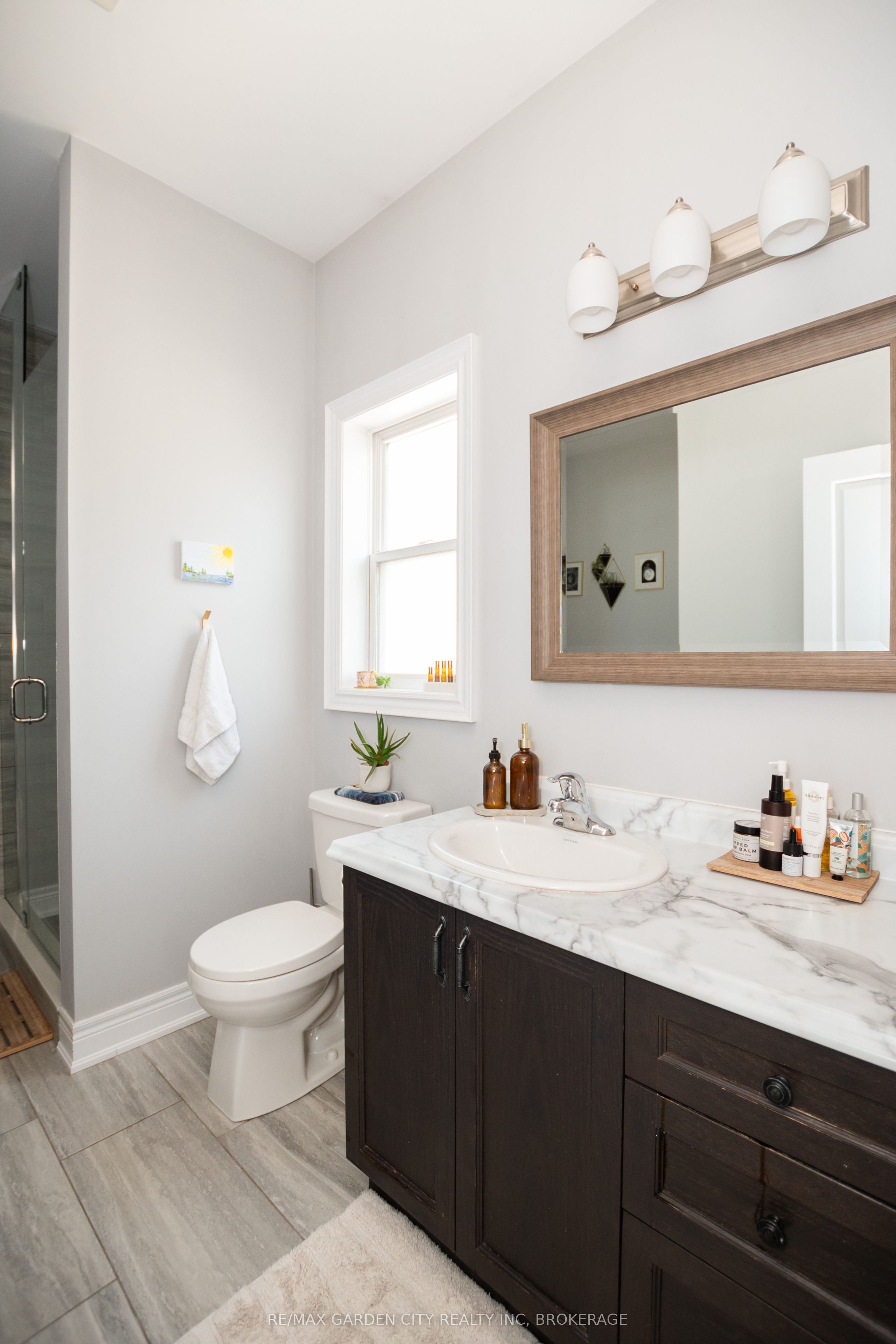 4073 Village Creek Drive Property Photo 20