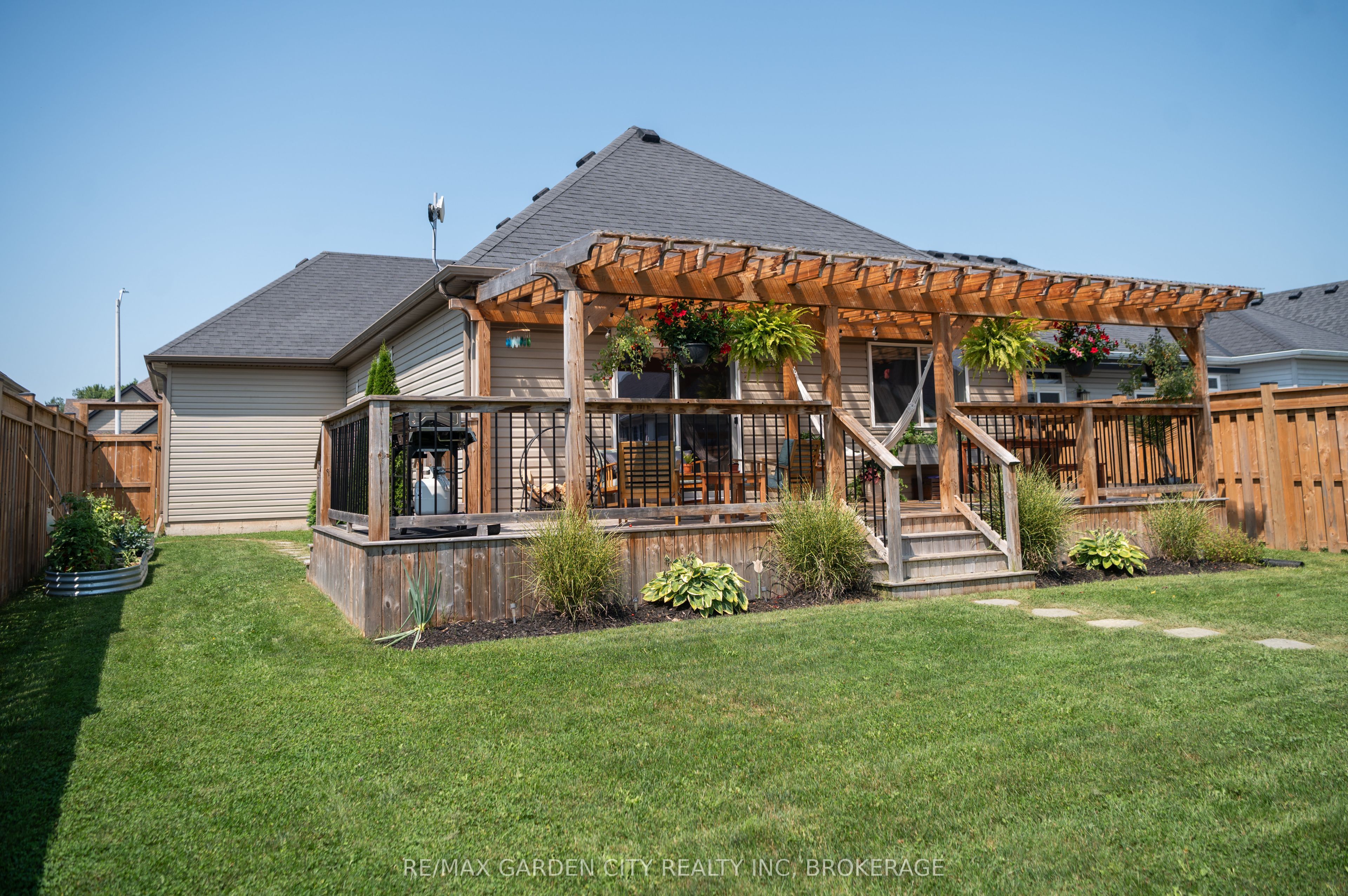 4073 Village Creek Drive Property Photo 43