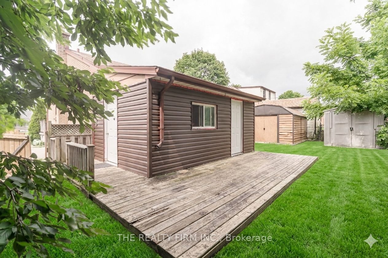 348 Winnipeg Boulevard Property Photo 23