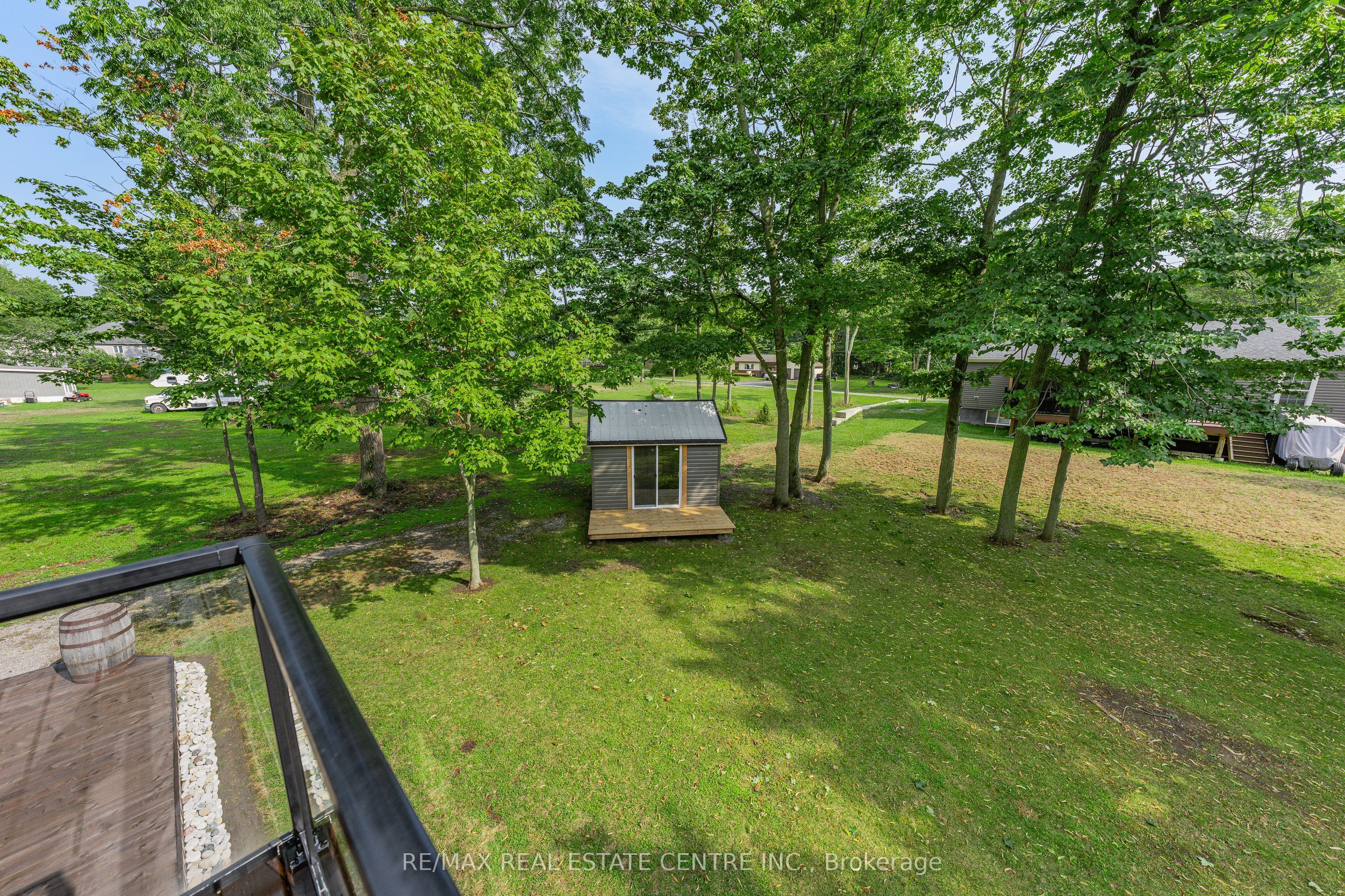 4905 Mapleview Crescent Property Photo 36