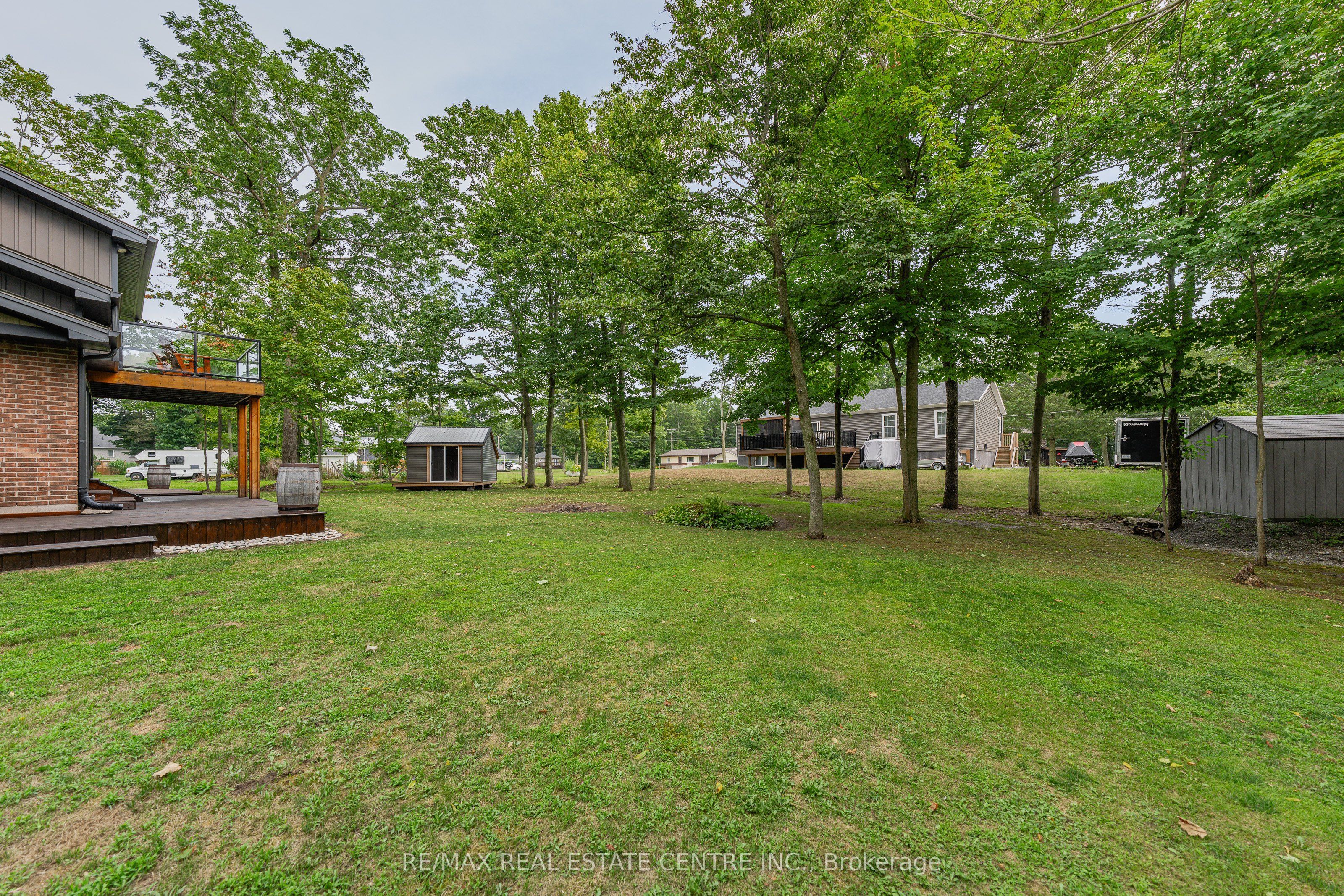 4905 Mapleview Crescent Property Photo 41