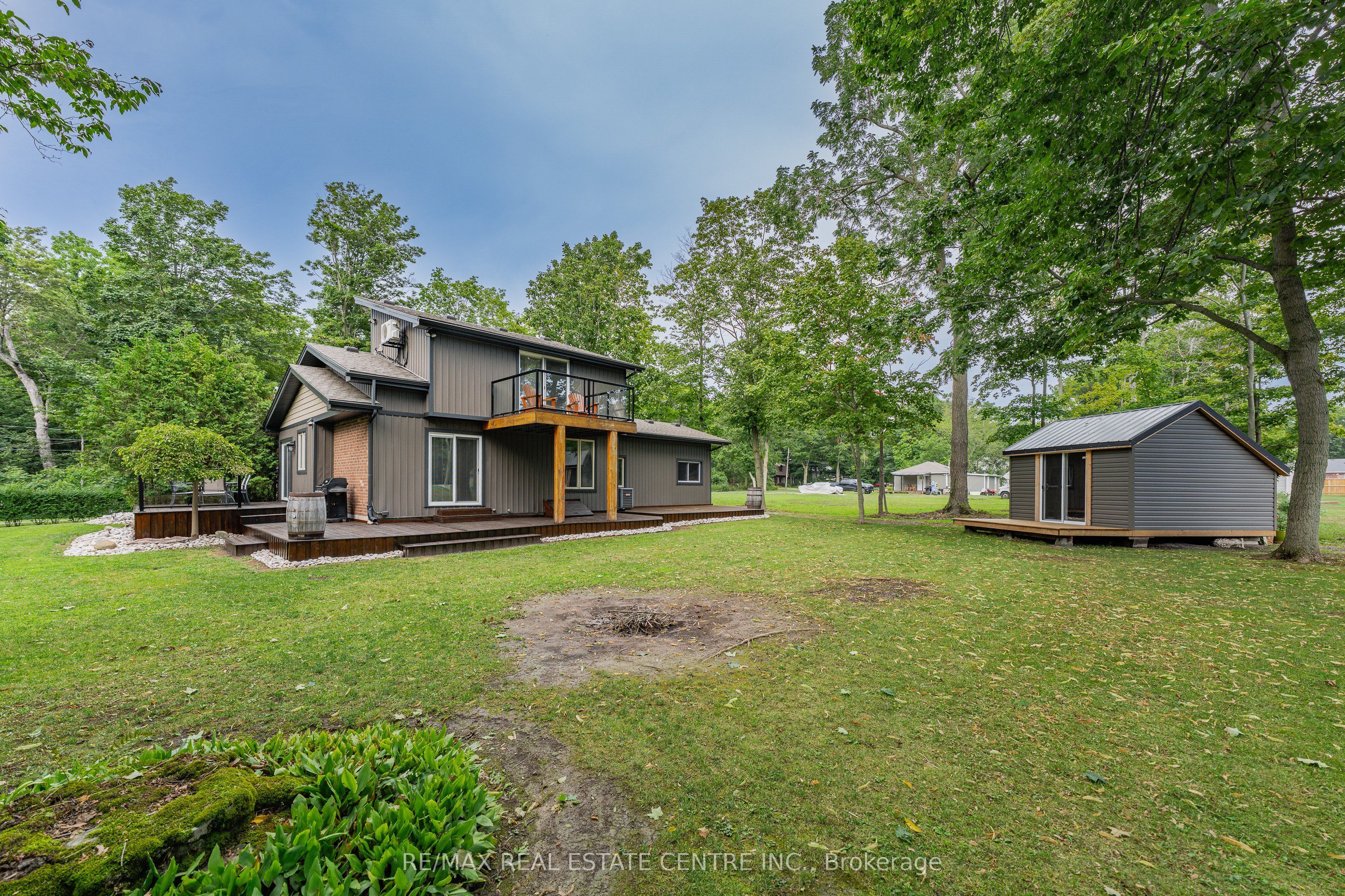 4905 Mapleview Crescent Property Photo 42