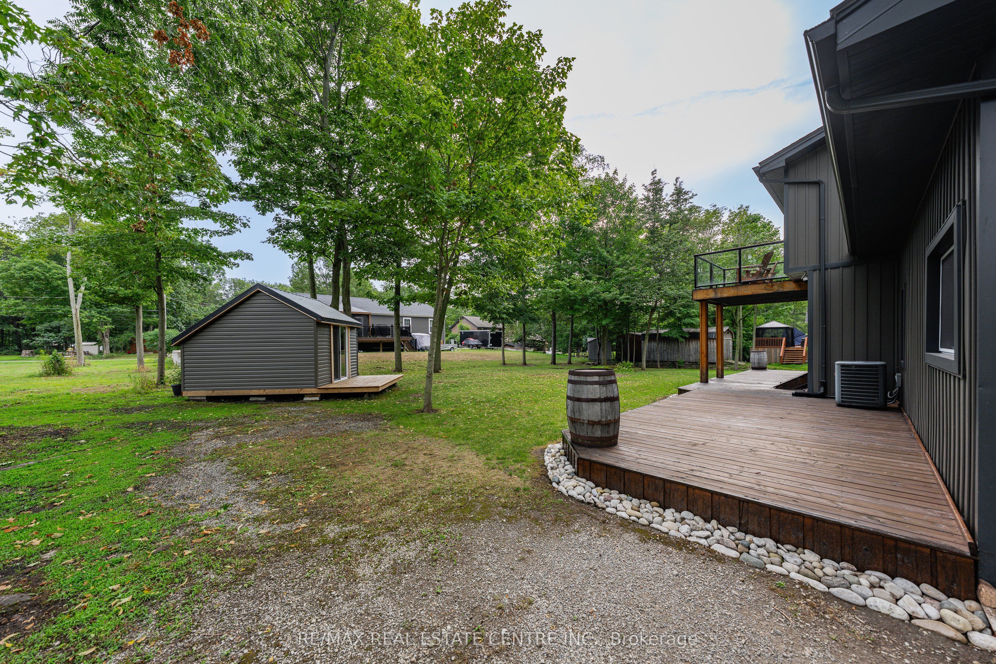 4905 Mapleview Crescent Property Photo 44