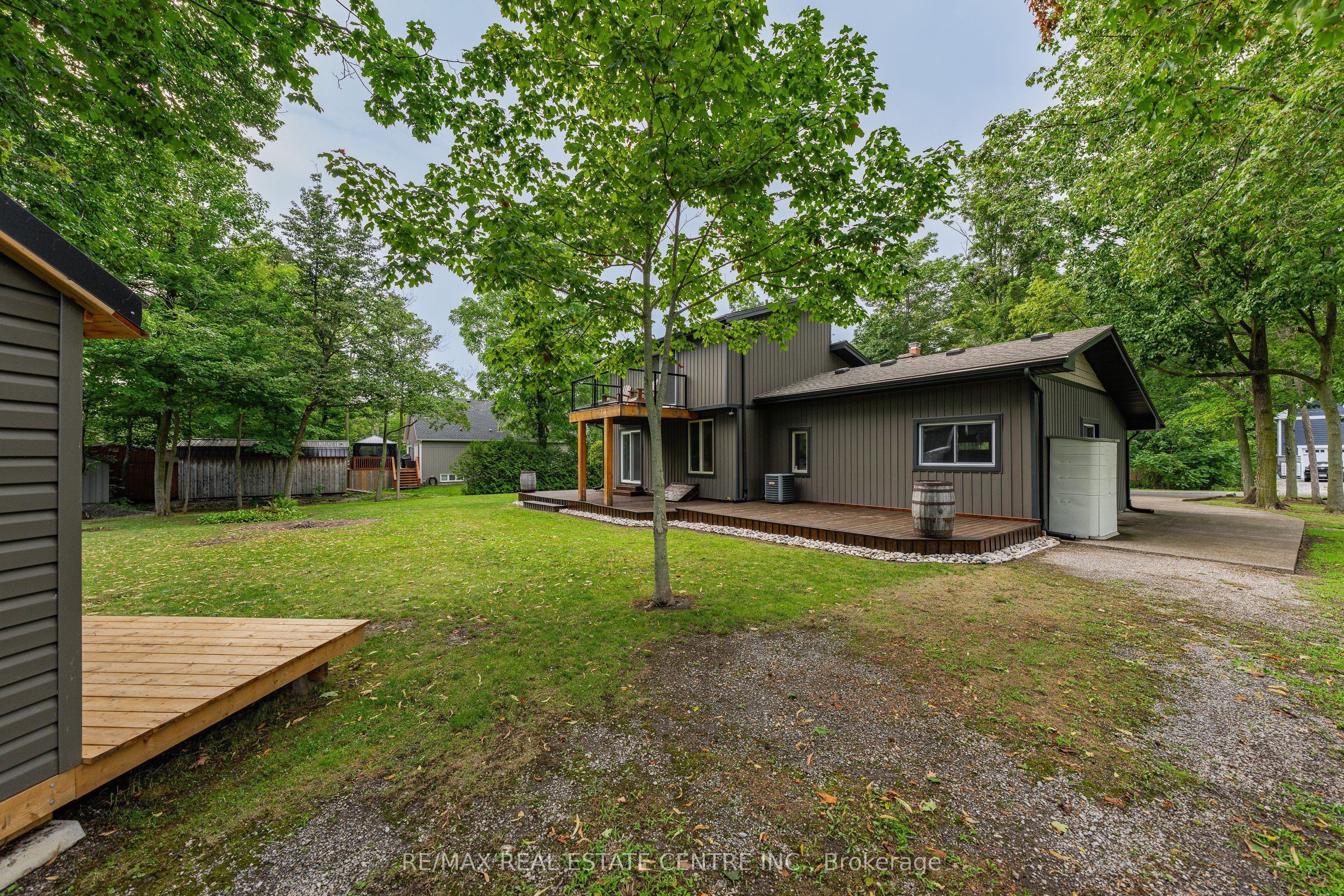 4905 Mapleview Crescent Property Photo 46