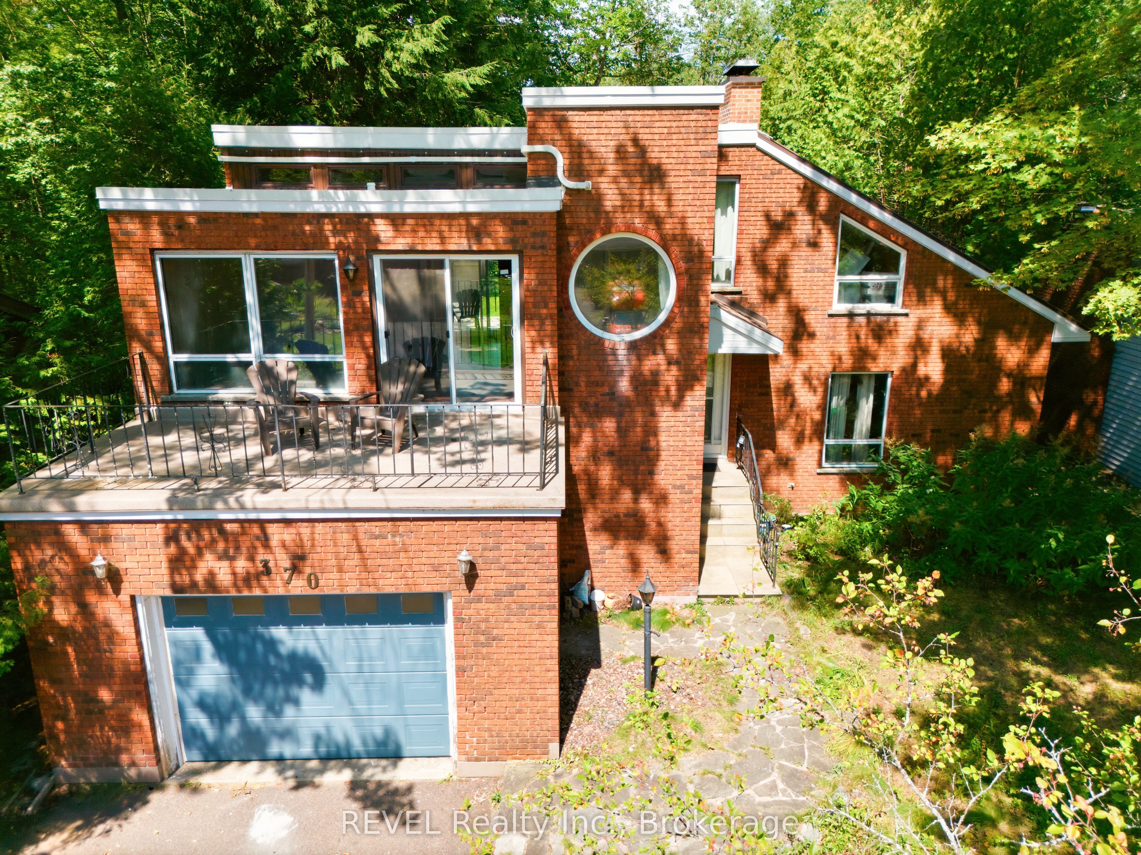 370 Segwun Boulevard Property Photo 2