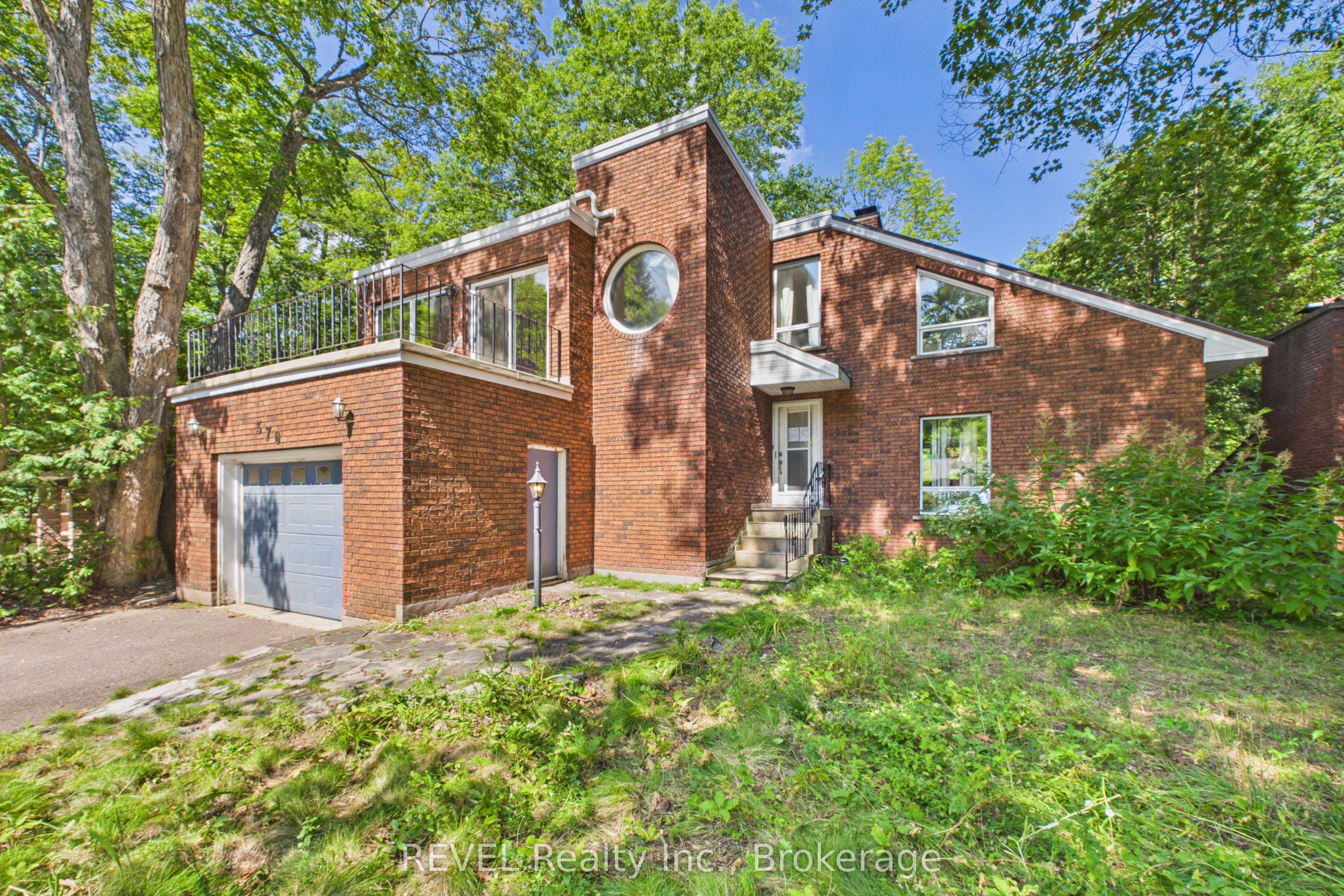 370 Segwun Boulevard Property Photo 3