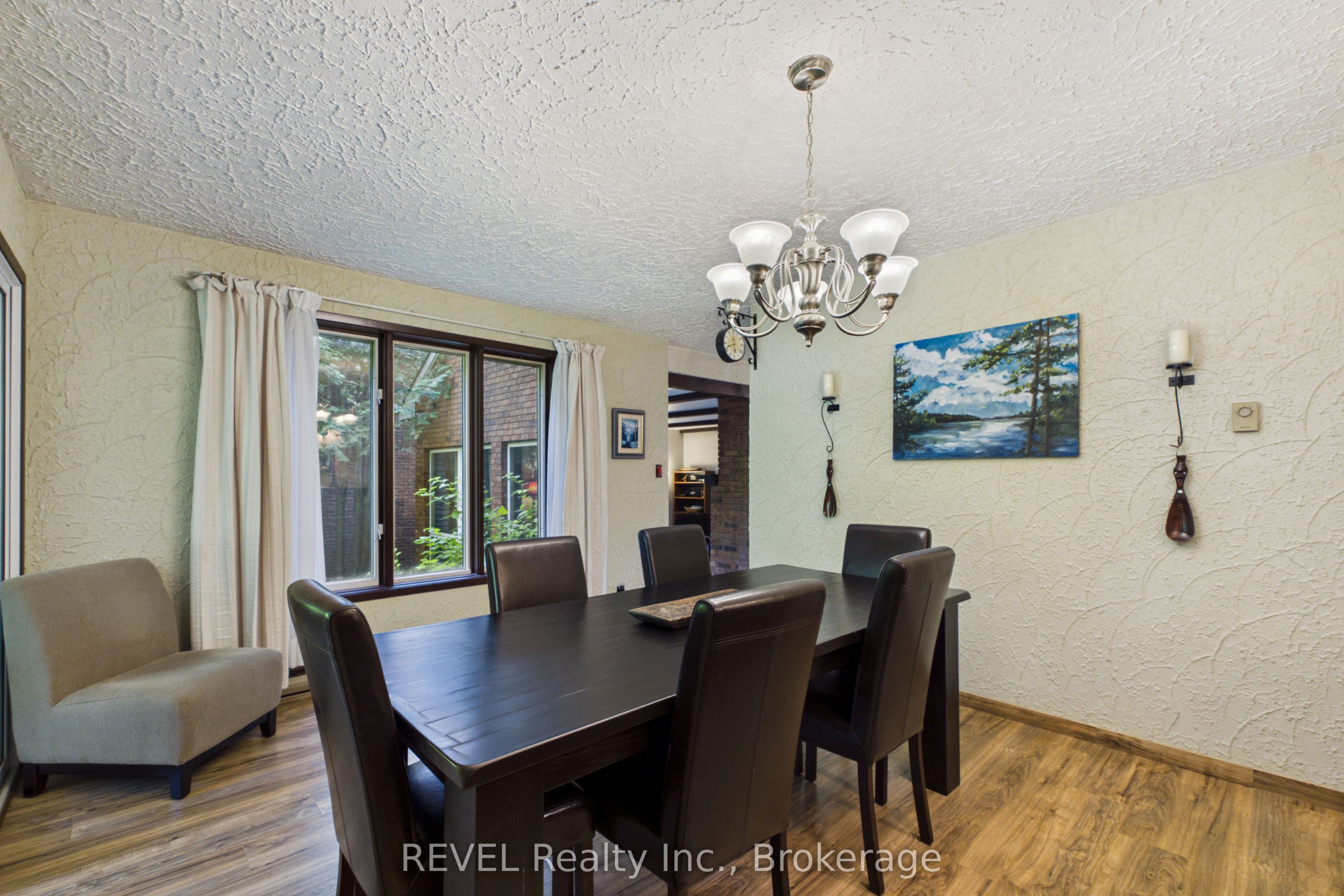370 Segwun Boulevard Property Photo 15