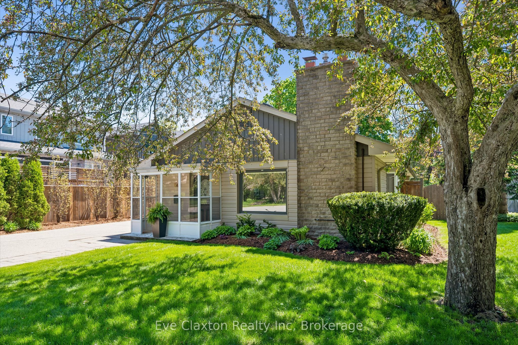 90 Dean Avenue Property Photo 3